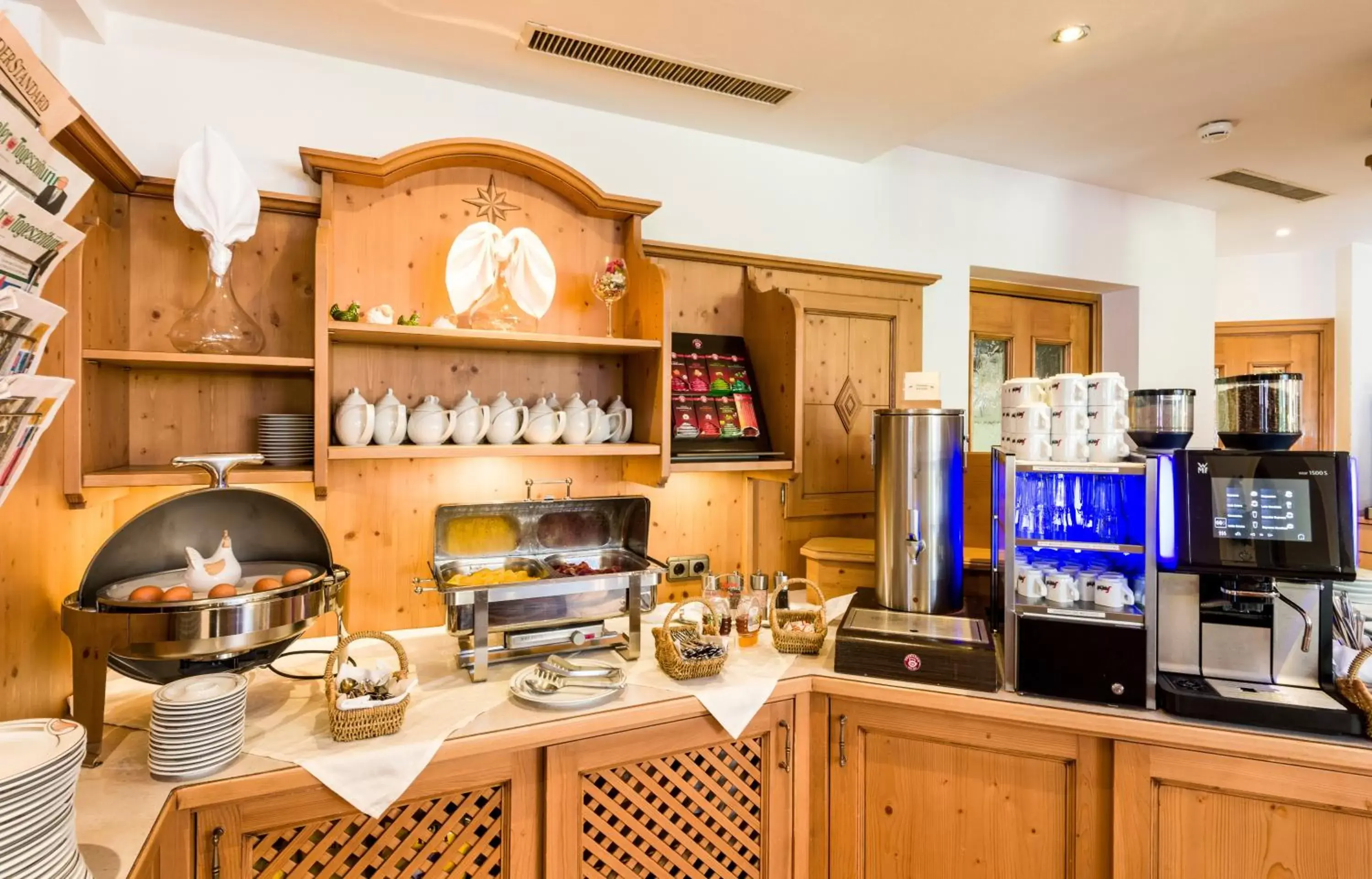 Buffet breakfast, Kitchen/Kitchenette in Hotel Moserhof