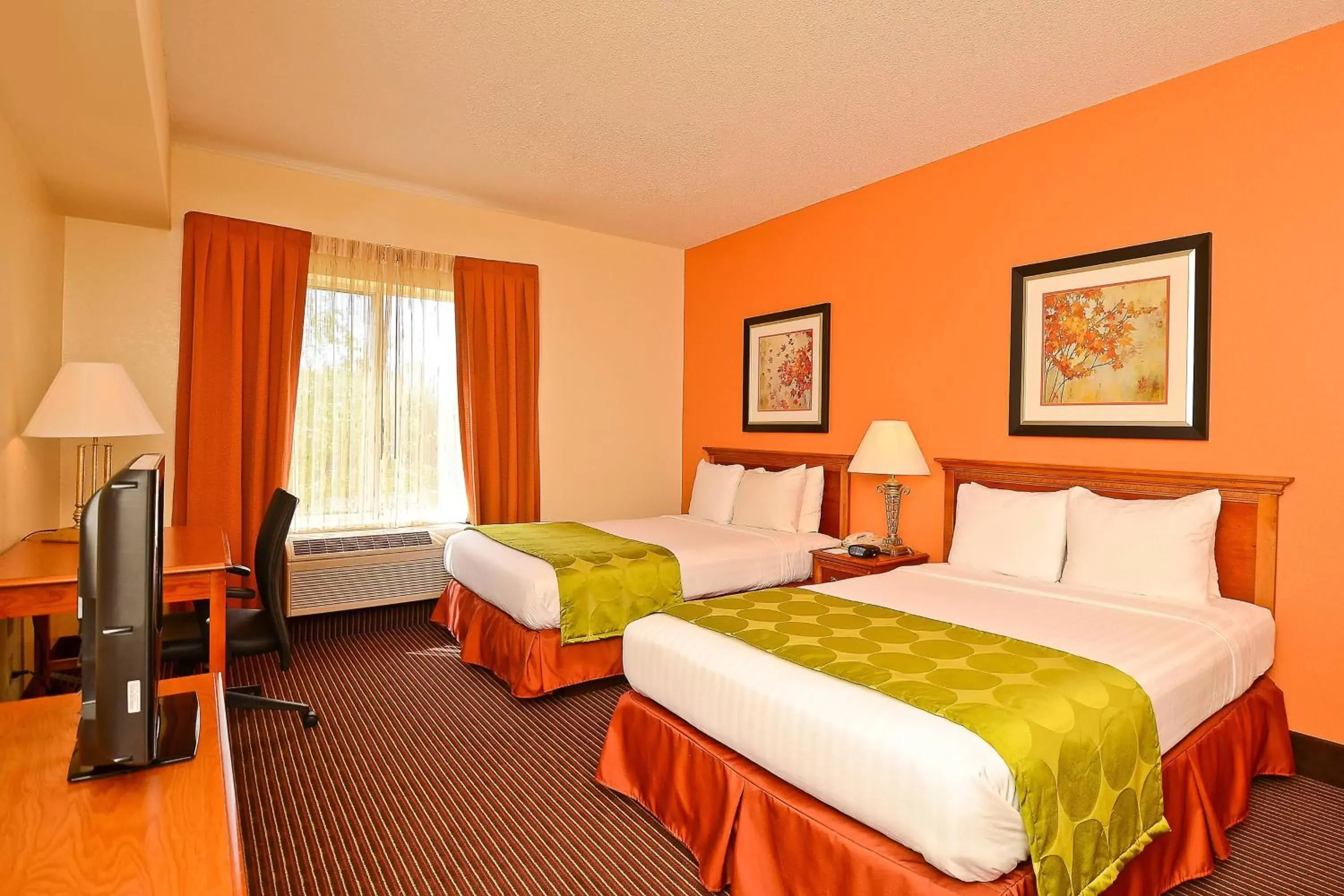 Photo of the whole room, Bed in Fairfield Inn & Suites Cherokee