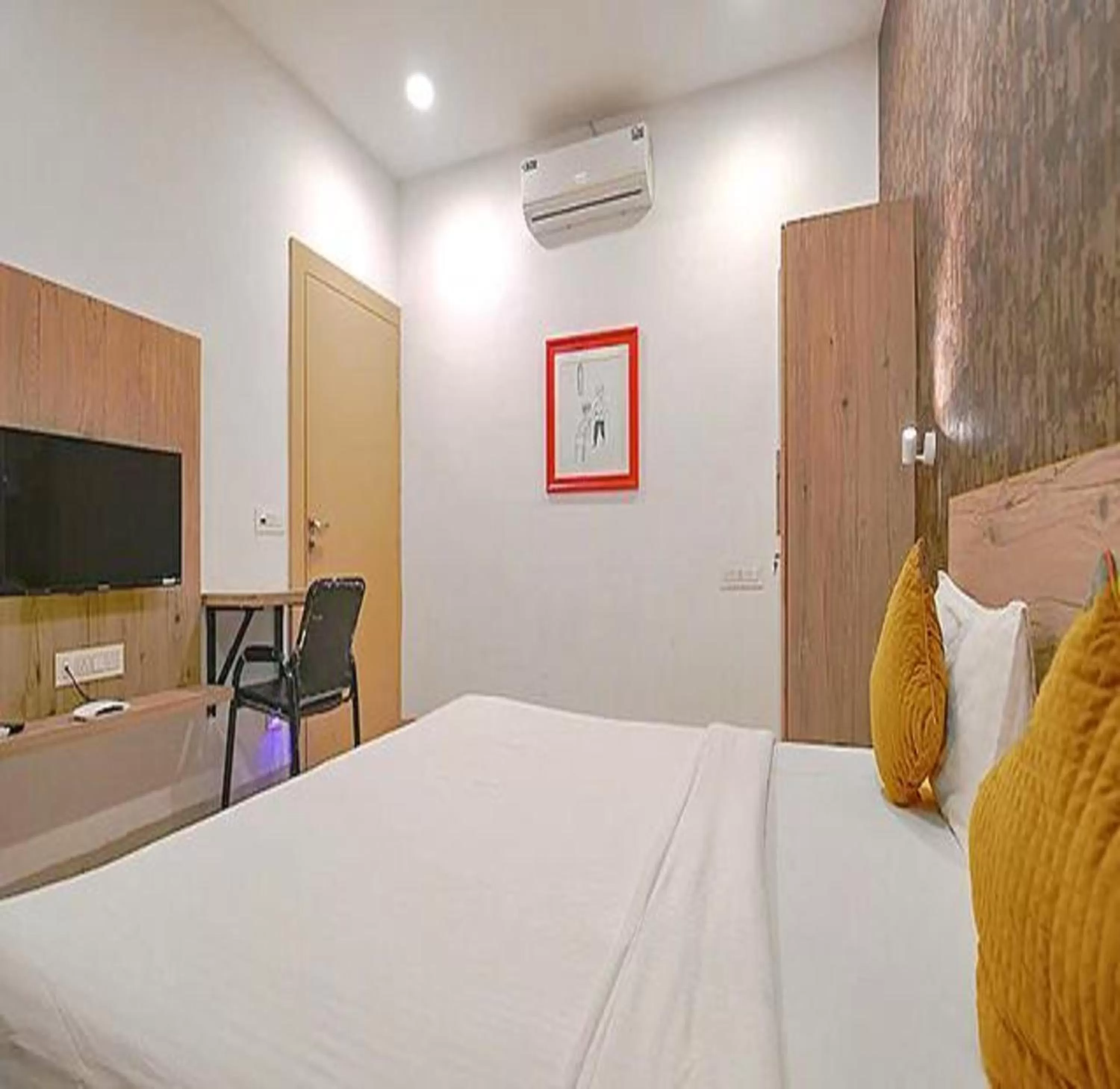 Bed in FabHotel Destiny 54