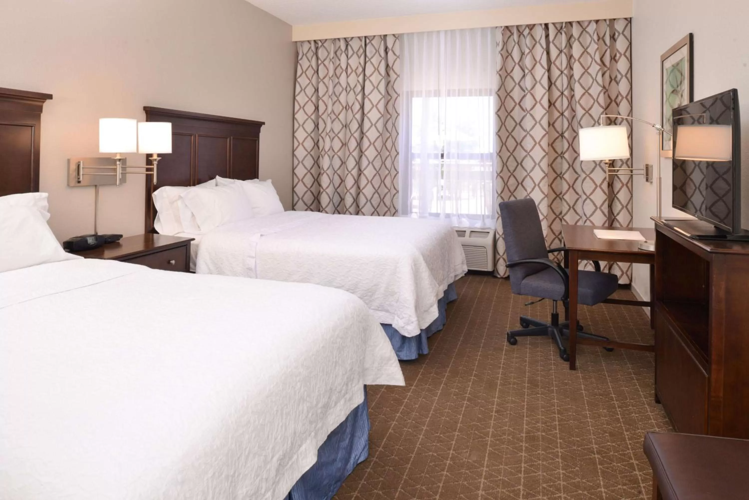 Bed in Hampton Inn & Suites Pueblo-Southgate