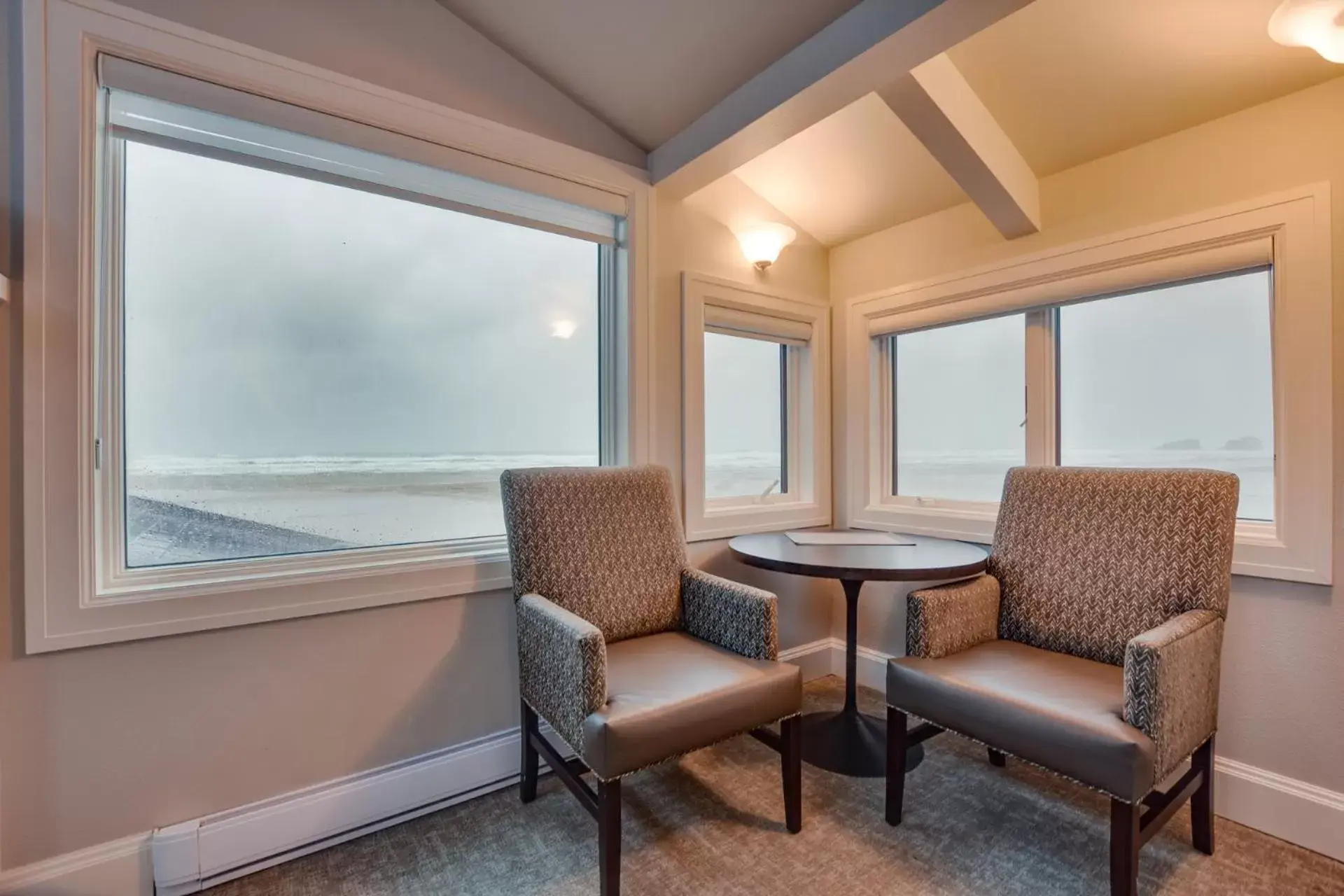 Dining area, Seating Area in The Waves