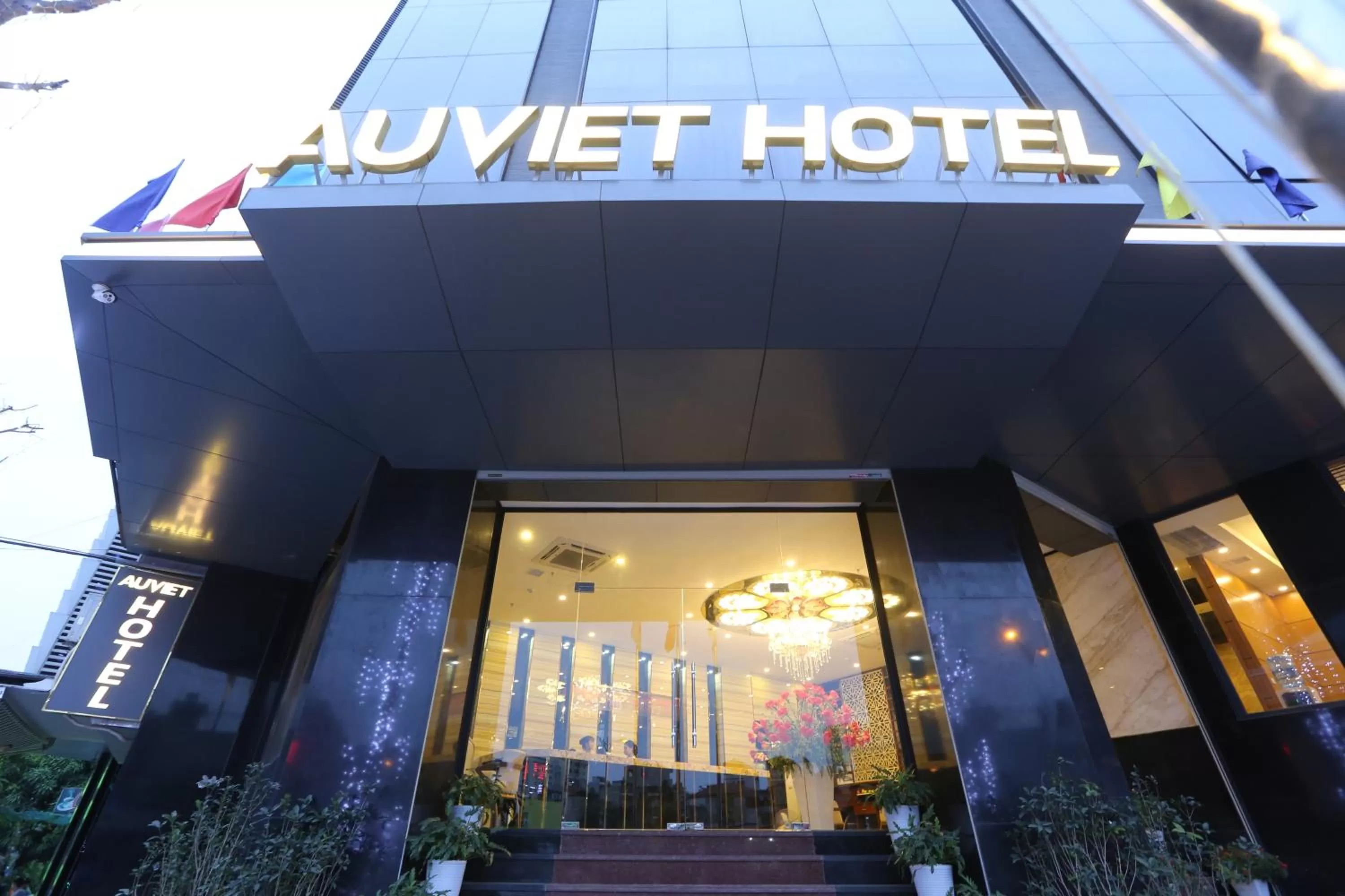 Property building in Au Viet Hotel