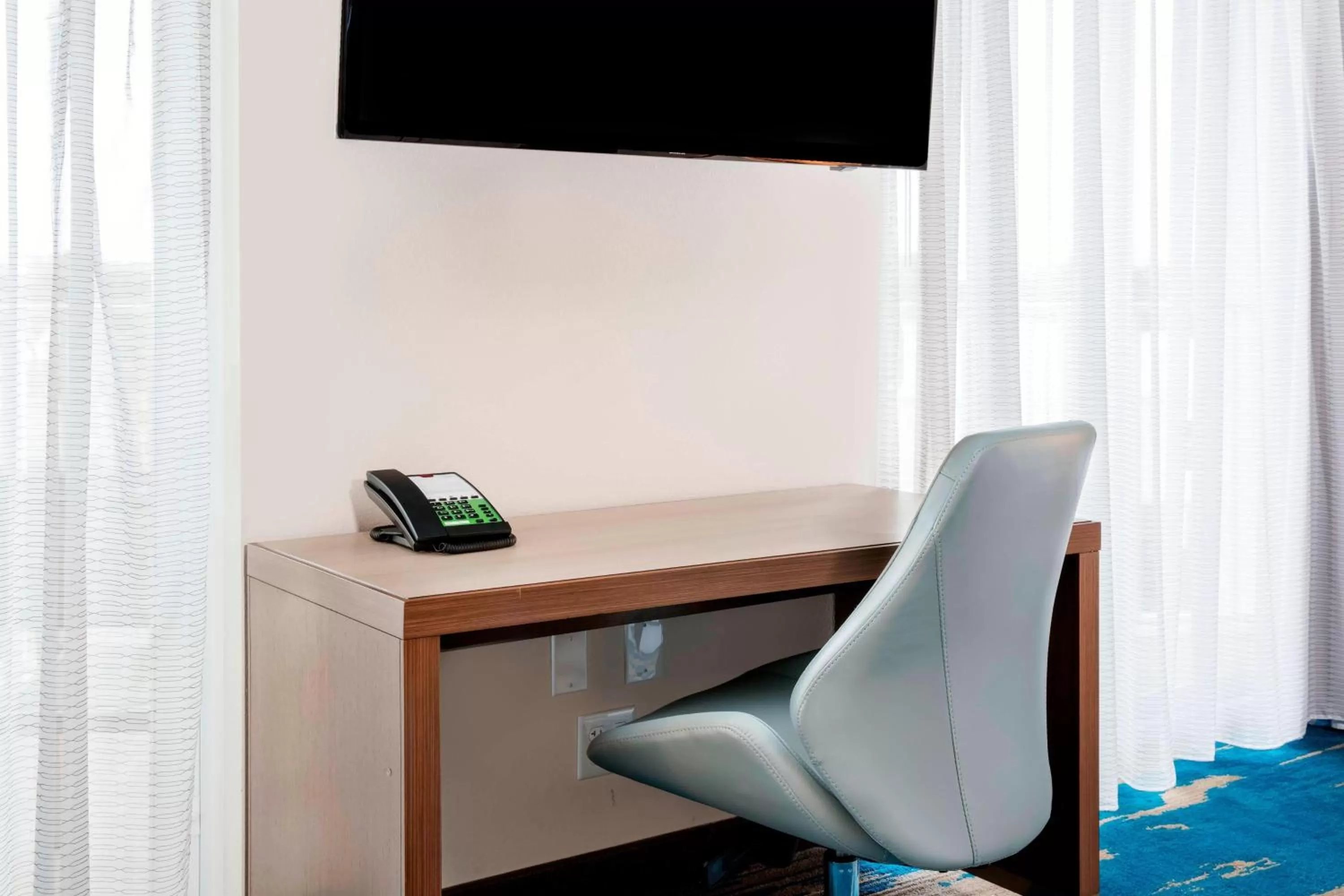 Photo of the whole room in Courtyard by Marriott Faro Blanco Resort