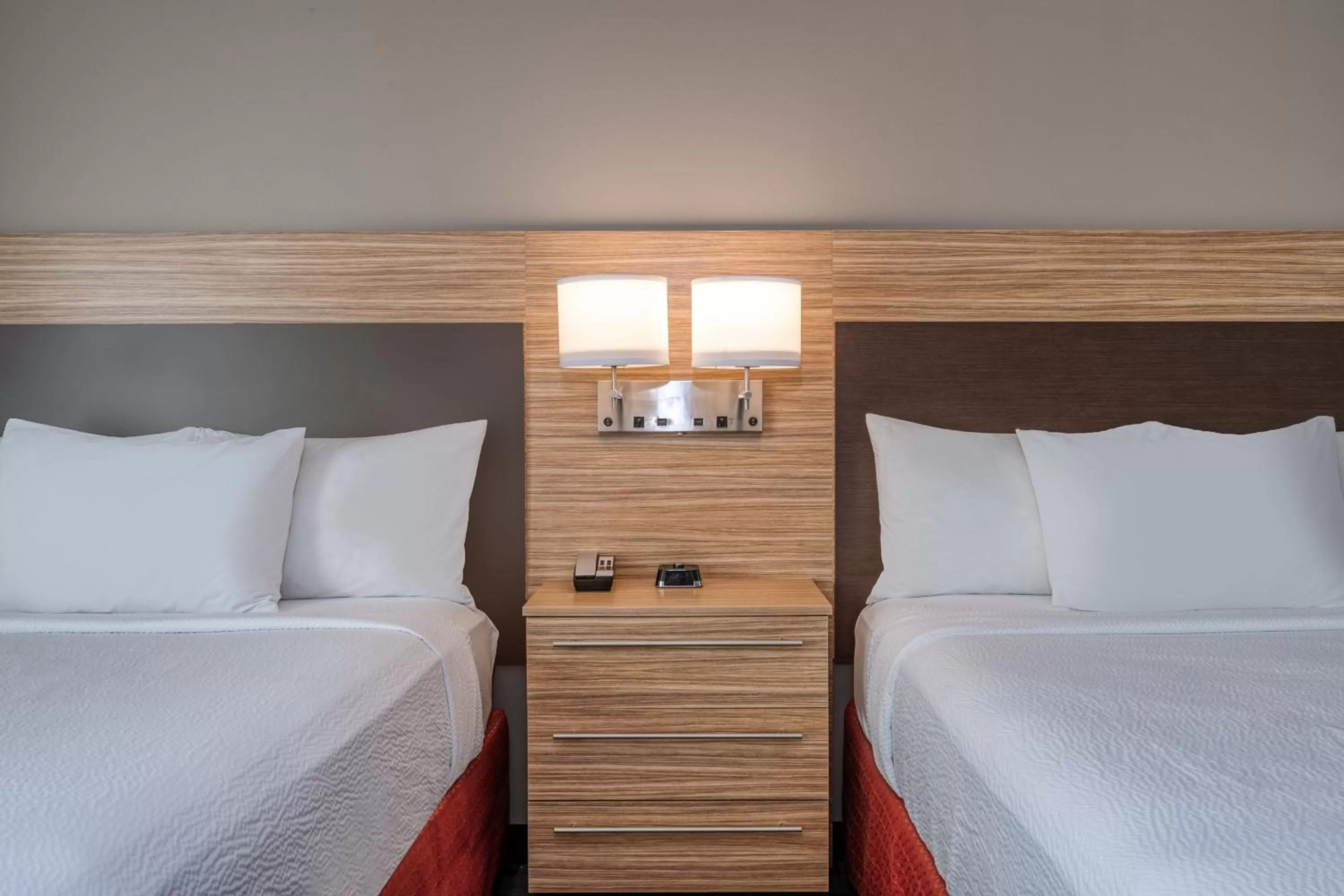 Photo of the whole room, Bed in TownePlace Suites by Marriott Indianapolis Airport