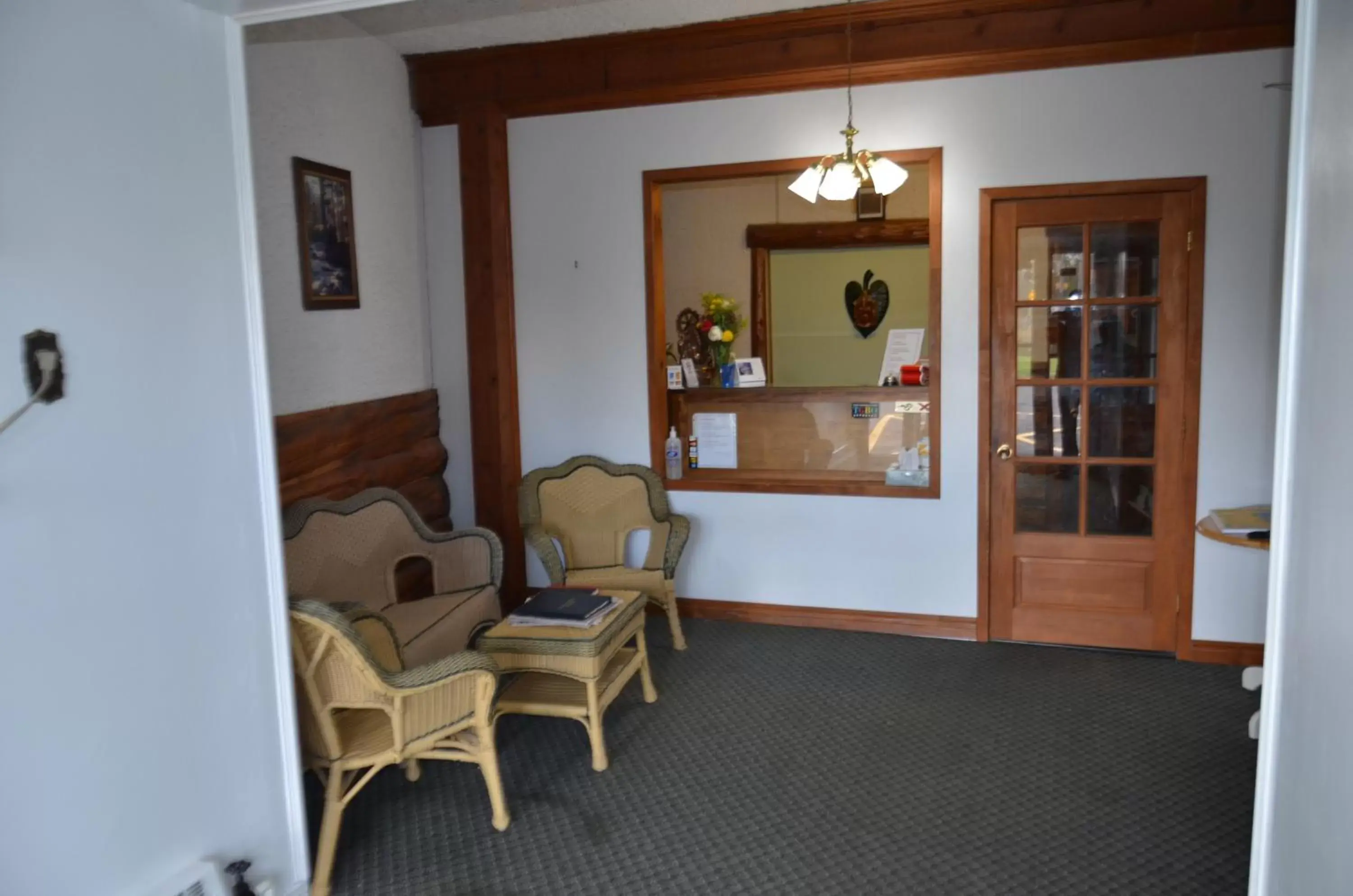 Lobby or reception, Seating Area in Aquarius Motel