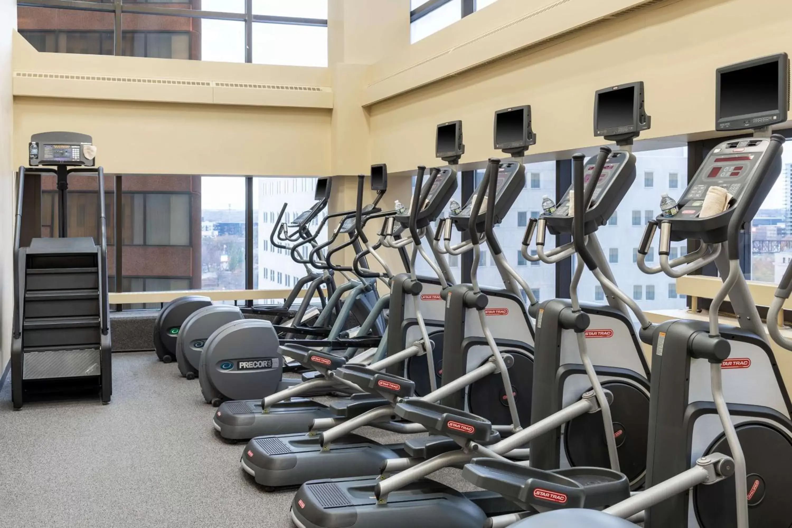 Fitness centre/facilities, Fitness Center/Facilities in DoubleTree Suites by Hilton Hotel Columbus Downtown