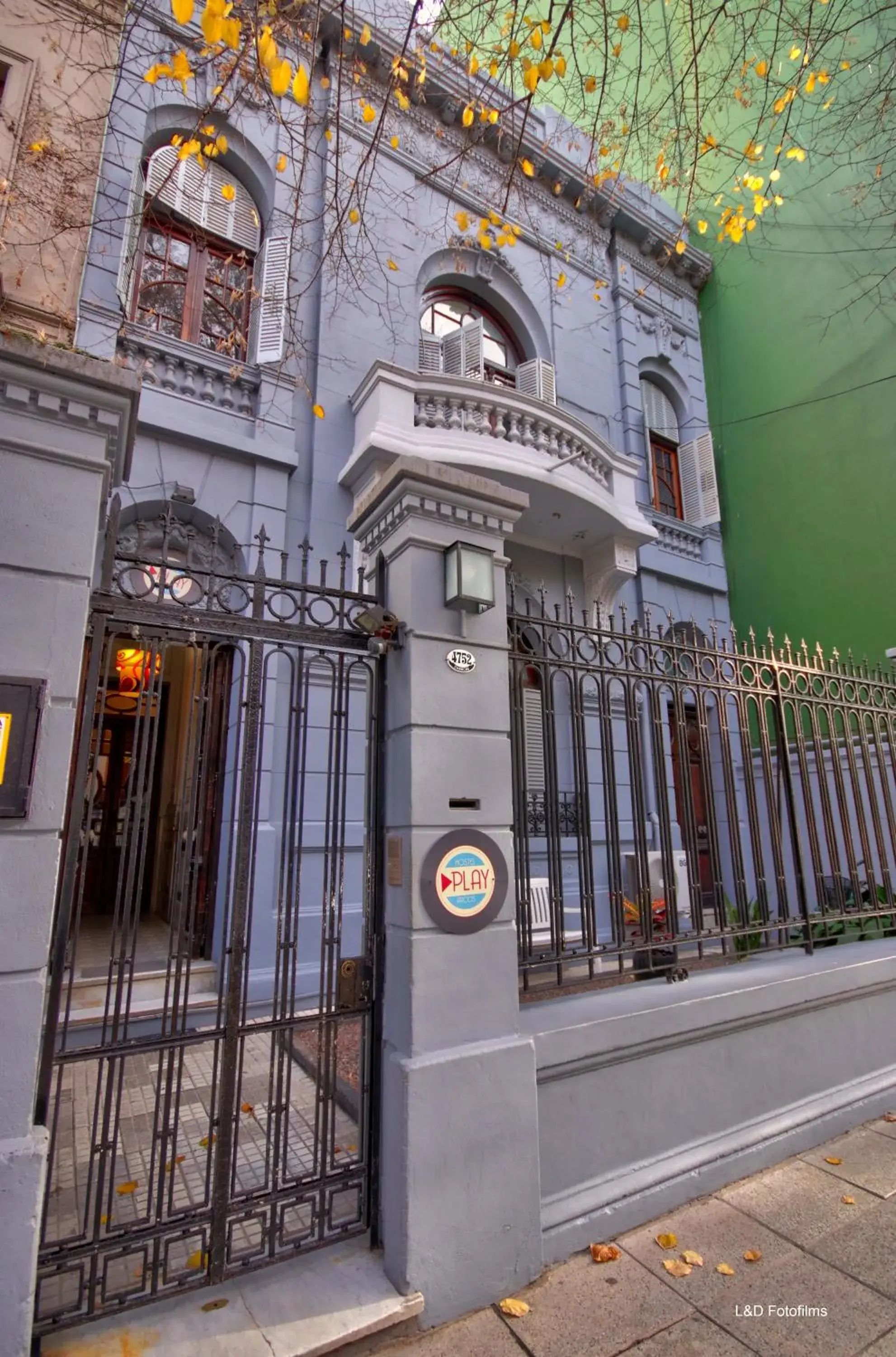 Property building in Play Hostel Arcos Property building in Play Hostel Arcos