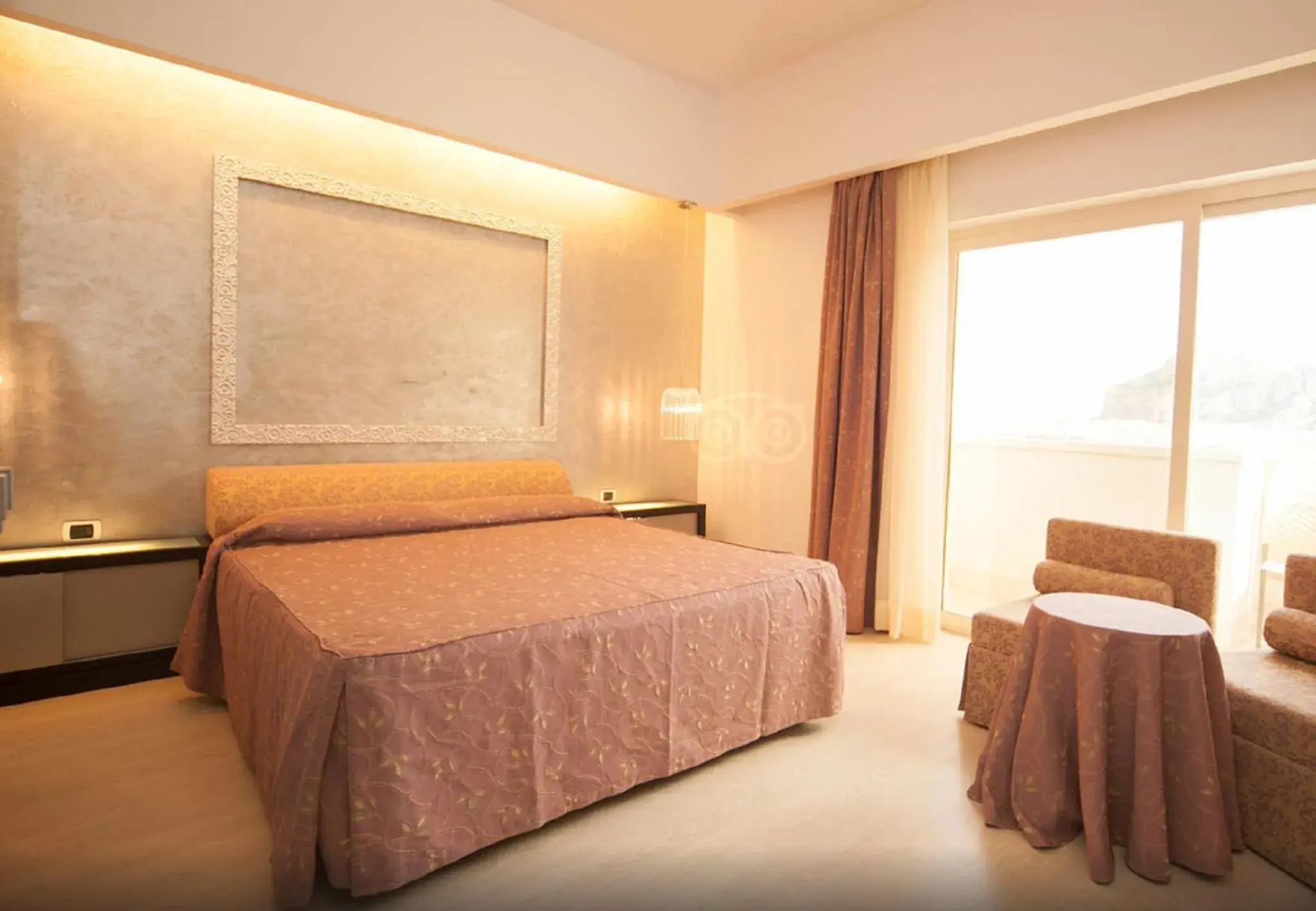 Bedroom, Bed in Hotel Santa Lucia Le Sabbie d'Oro