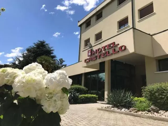 Facade/entrance in Hotel Castello Artemide Congressi