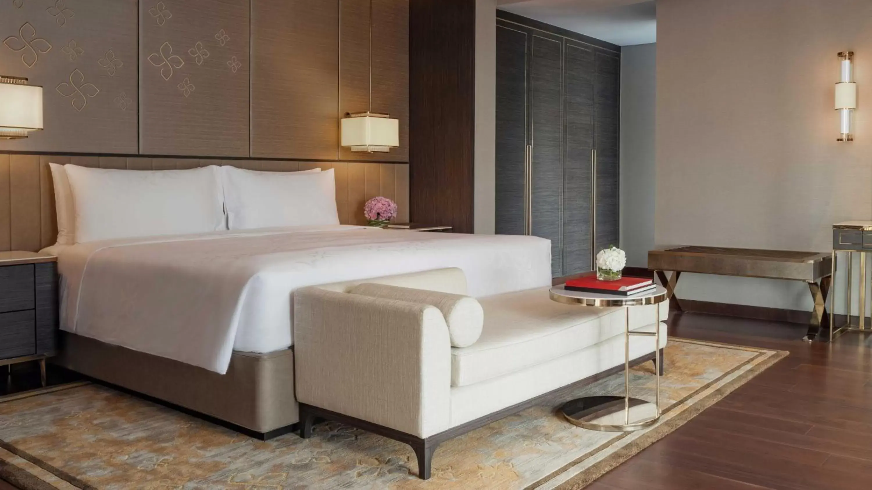 Photo of the whole room, Bed in InterContinental Bangkok, an IHG Hotel