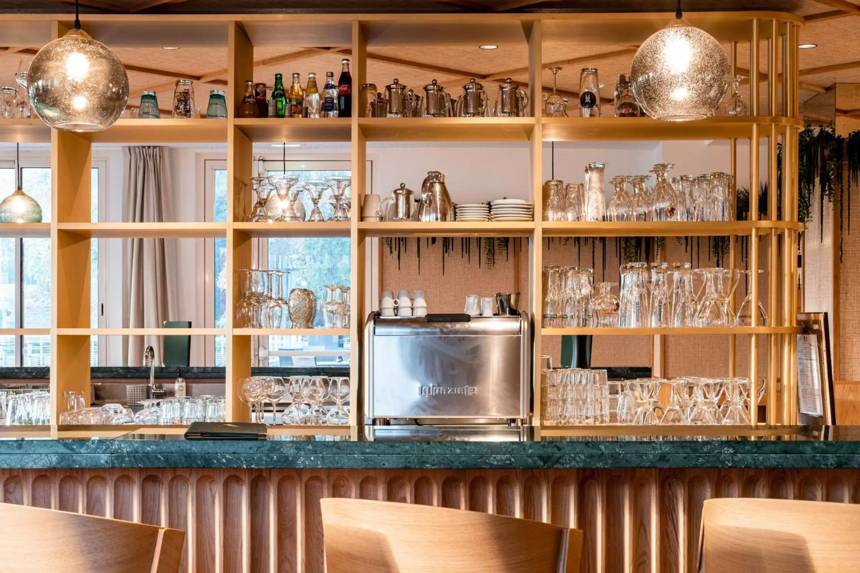 Lounge or bar, Lounge/Bar in Best Western Plus l'Orée Paris Sud