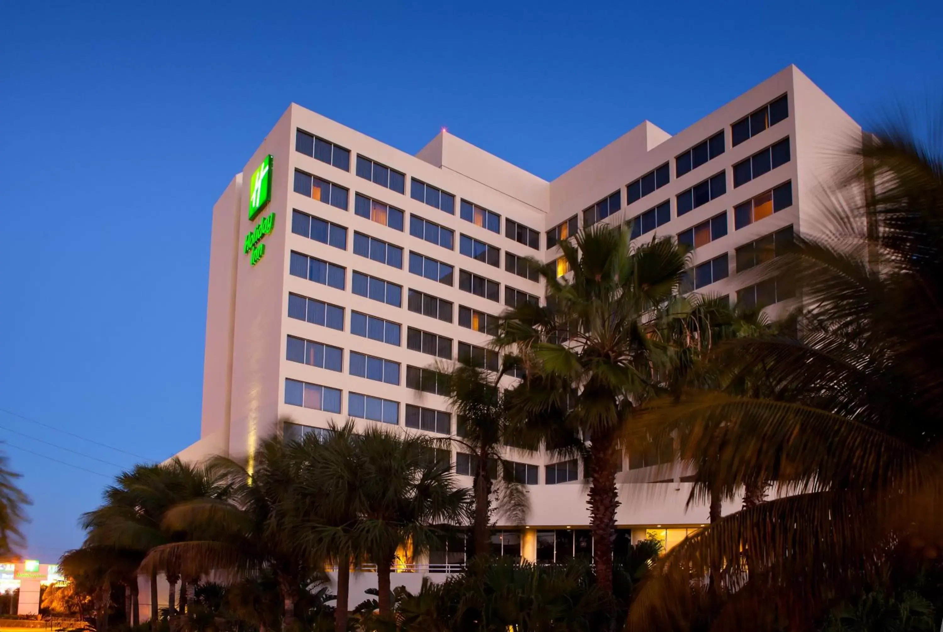 Property Building in Holiday Inn Palm Beach-Airport Conf Ctr, an IHG Hotel