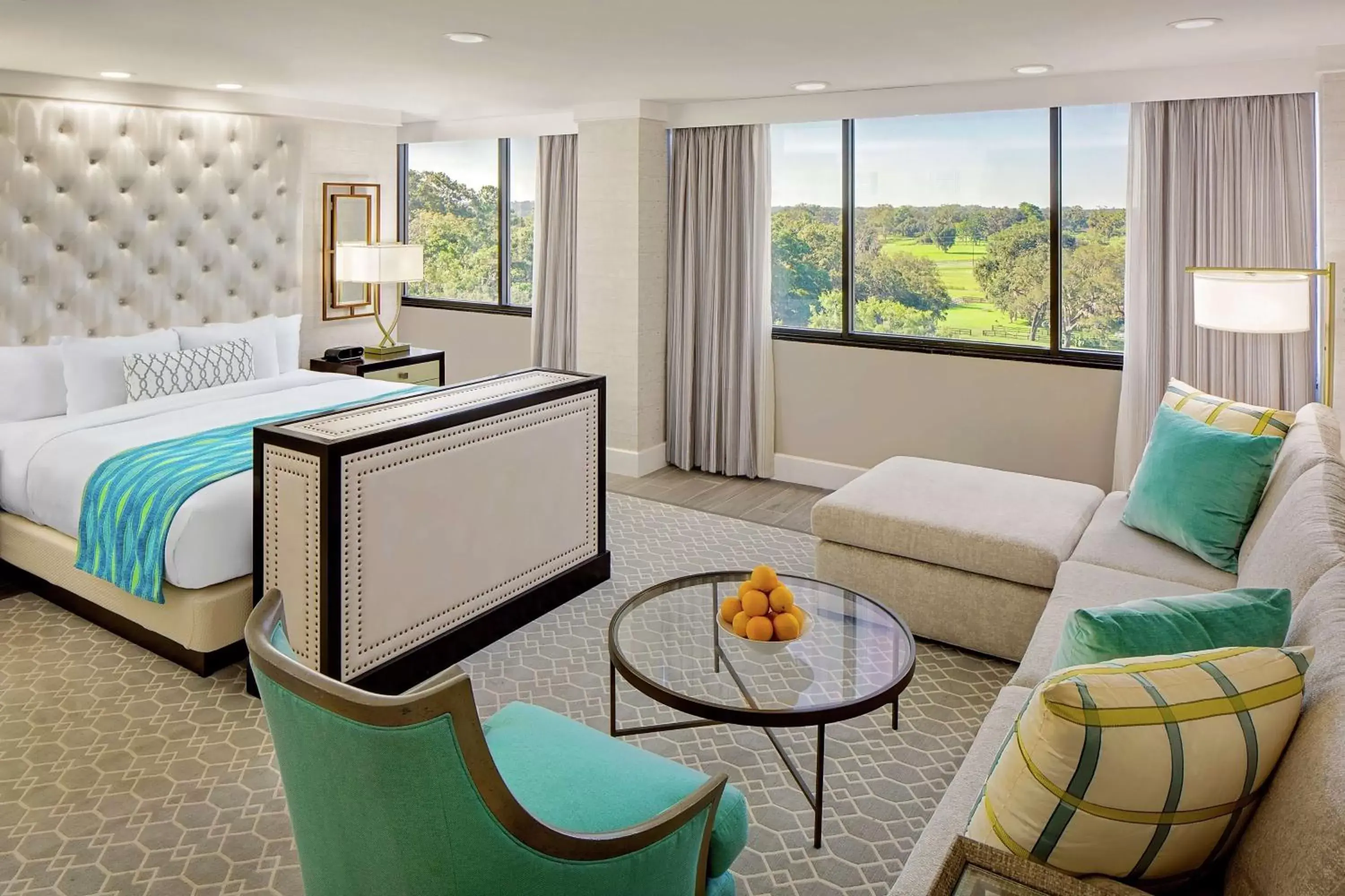 Living room, Bed in Hilton Ocala Living room, Bed in Hilton Ocala