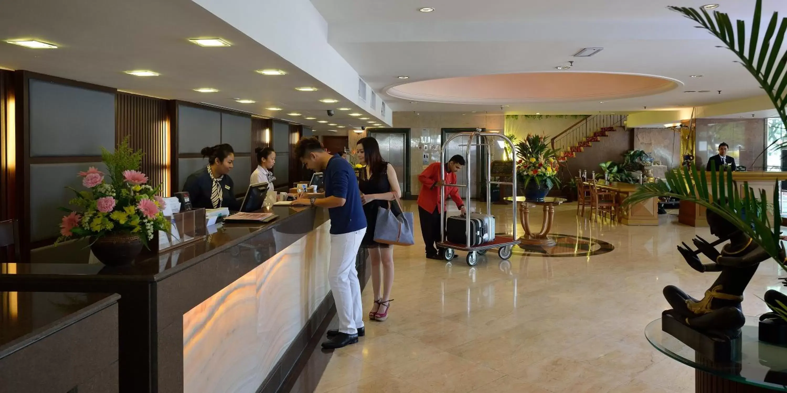 Lobby or reception in Pearl View Hotel