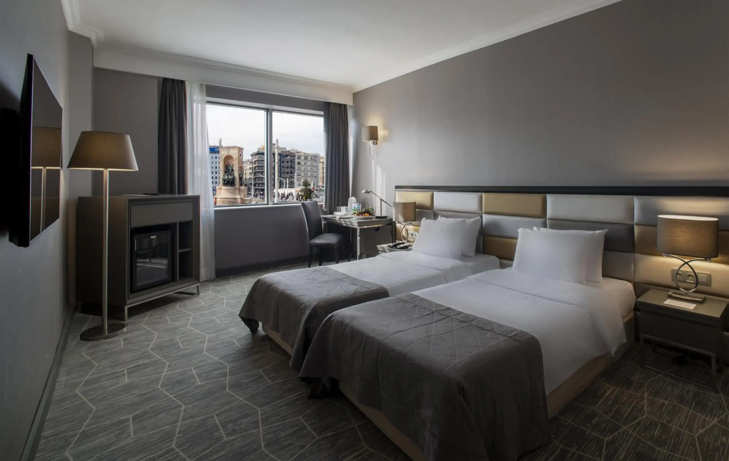Bedroom, Bed in Taksim Square Hotel