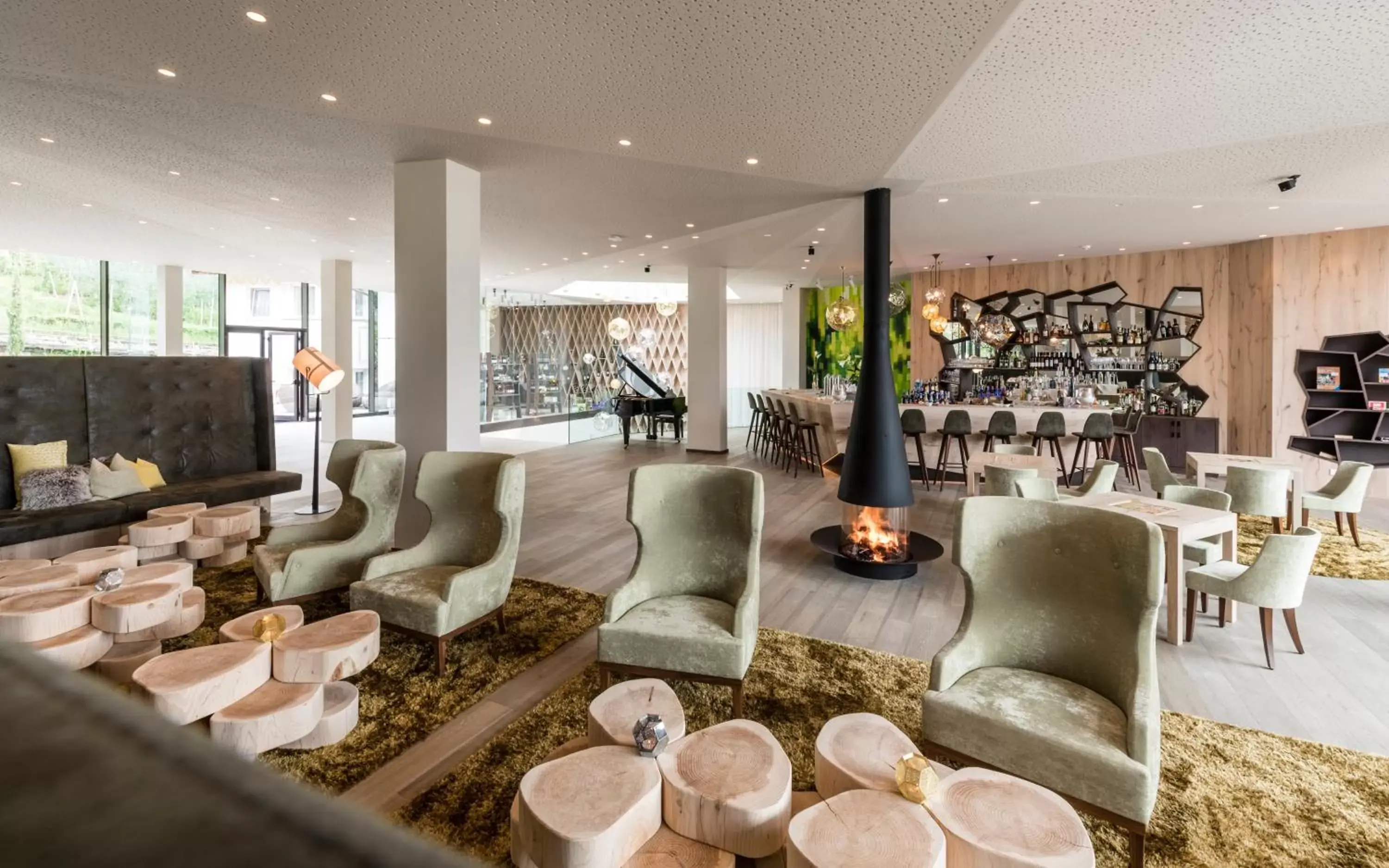 Lounge or bar in Hotel Schwefelbad (Schenna Resort)