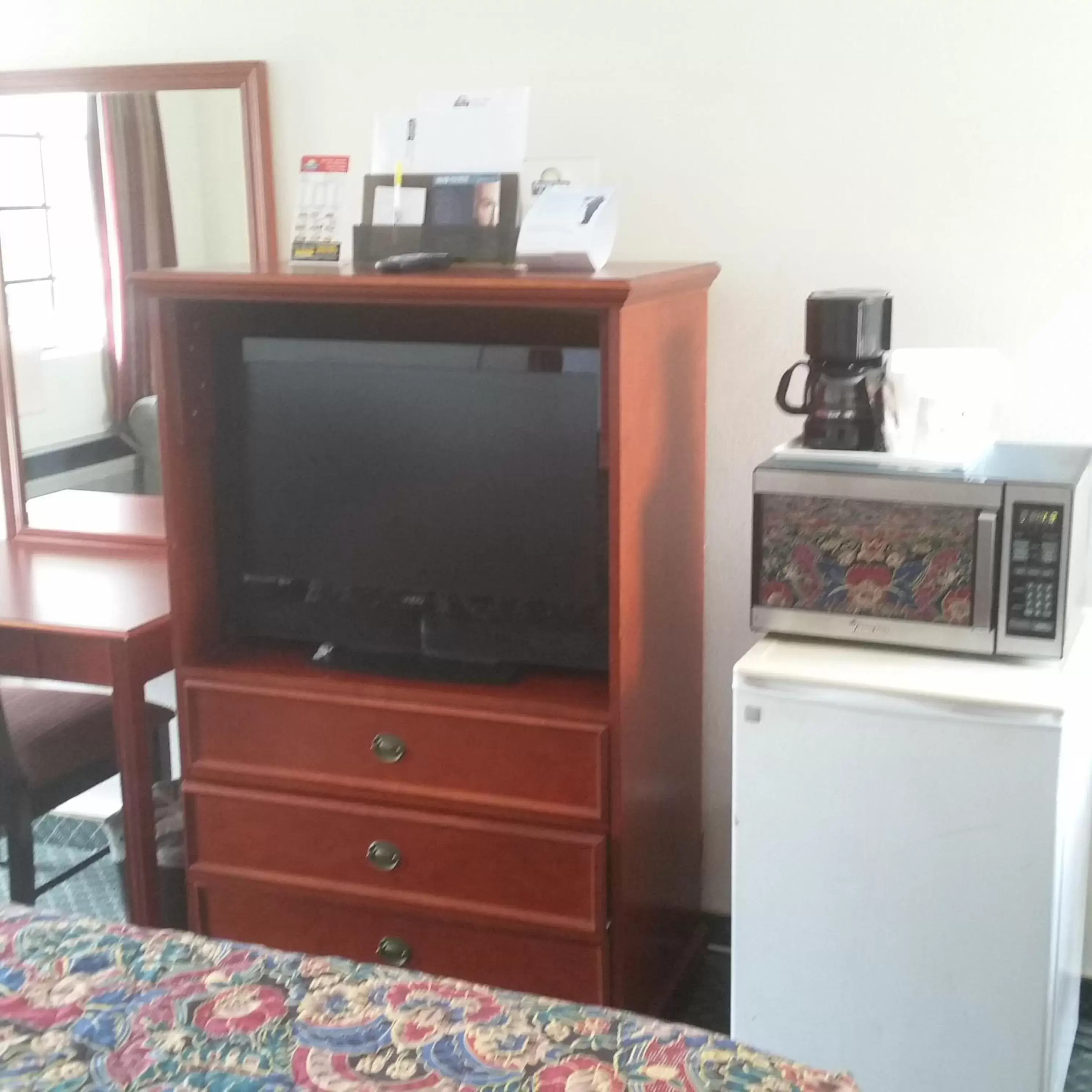 TV and multimedia, TV/Entertainment Center in Days Inn by Wyndham Orange Anaheim