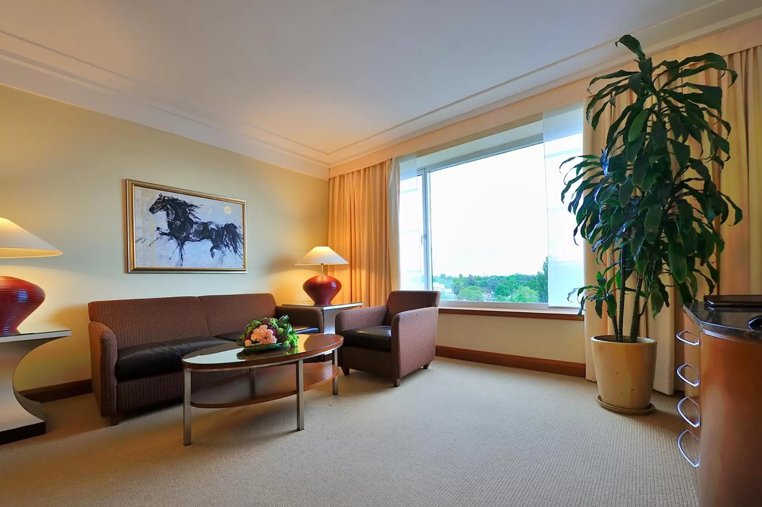 Living room, Seating Area in Regent Warsaw Hotel