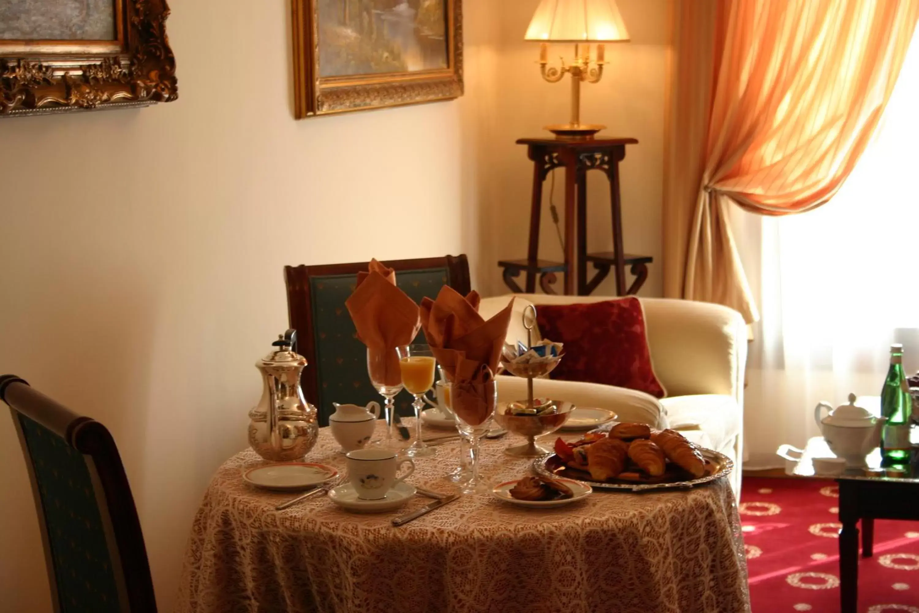 Coffee/tea facilities in Grand Hotel Palace