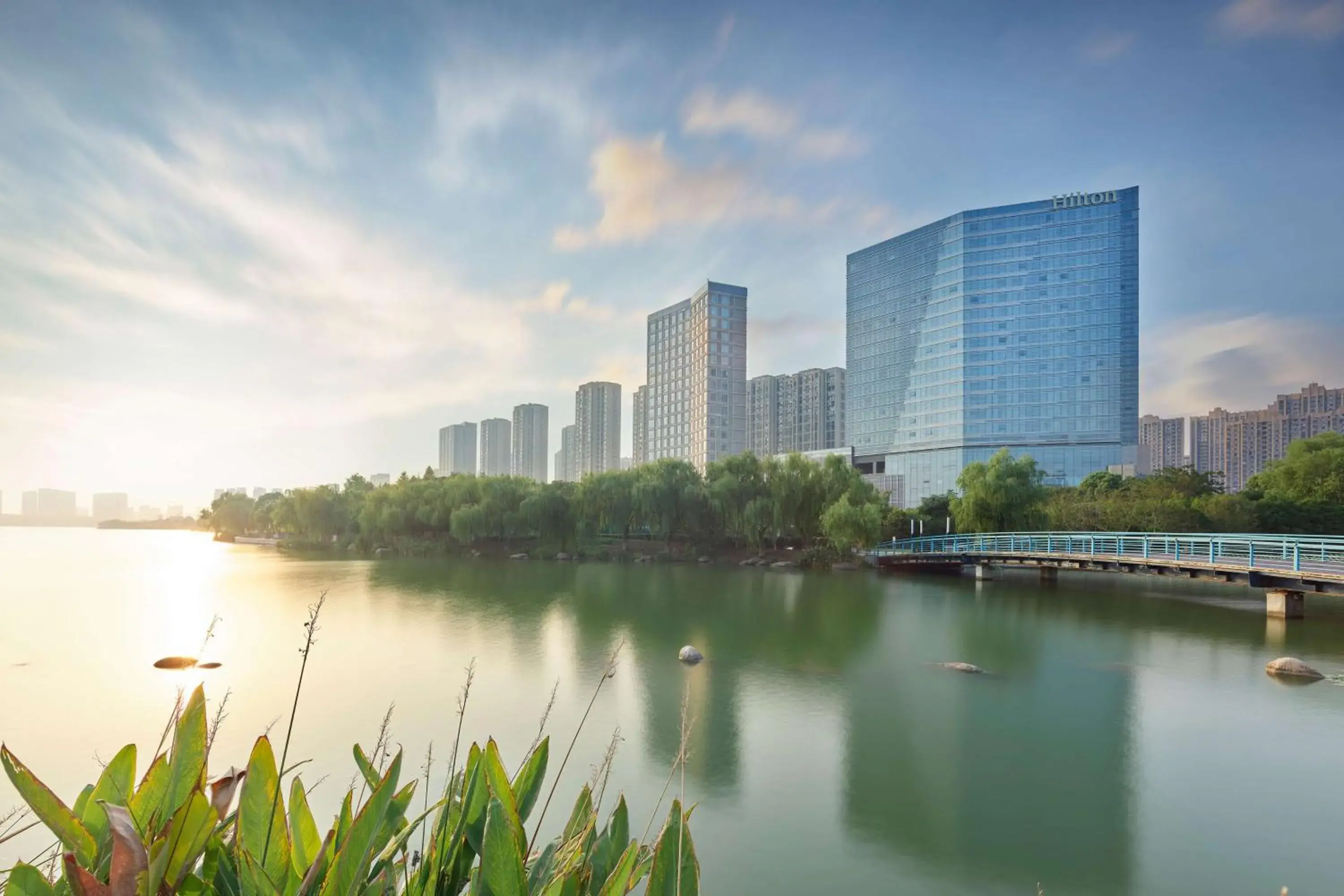 Property building in Hilton Suzhou Yinshan Lake