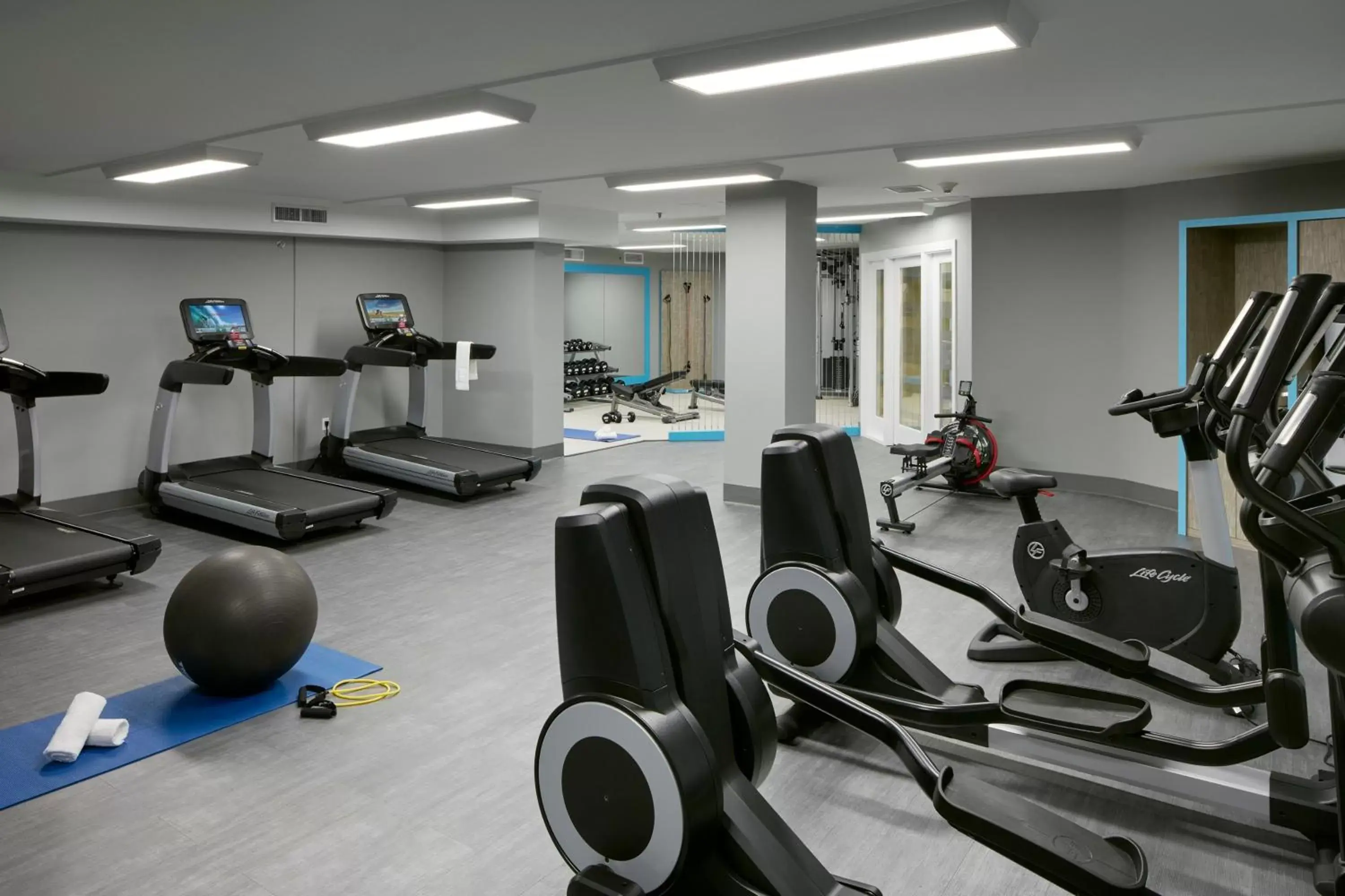 Fitness centre/facilities, Fitness Center/Facilities in Crowne Plaza Cabana Hotel, an IHG Hotel