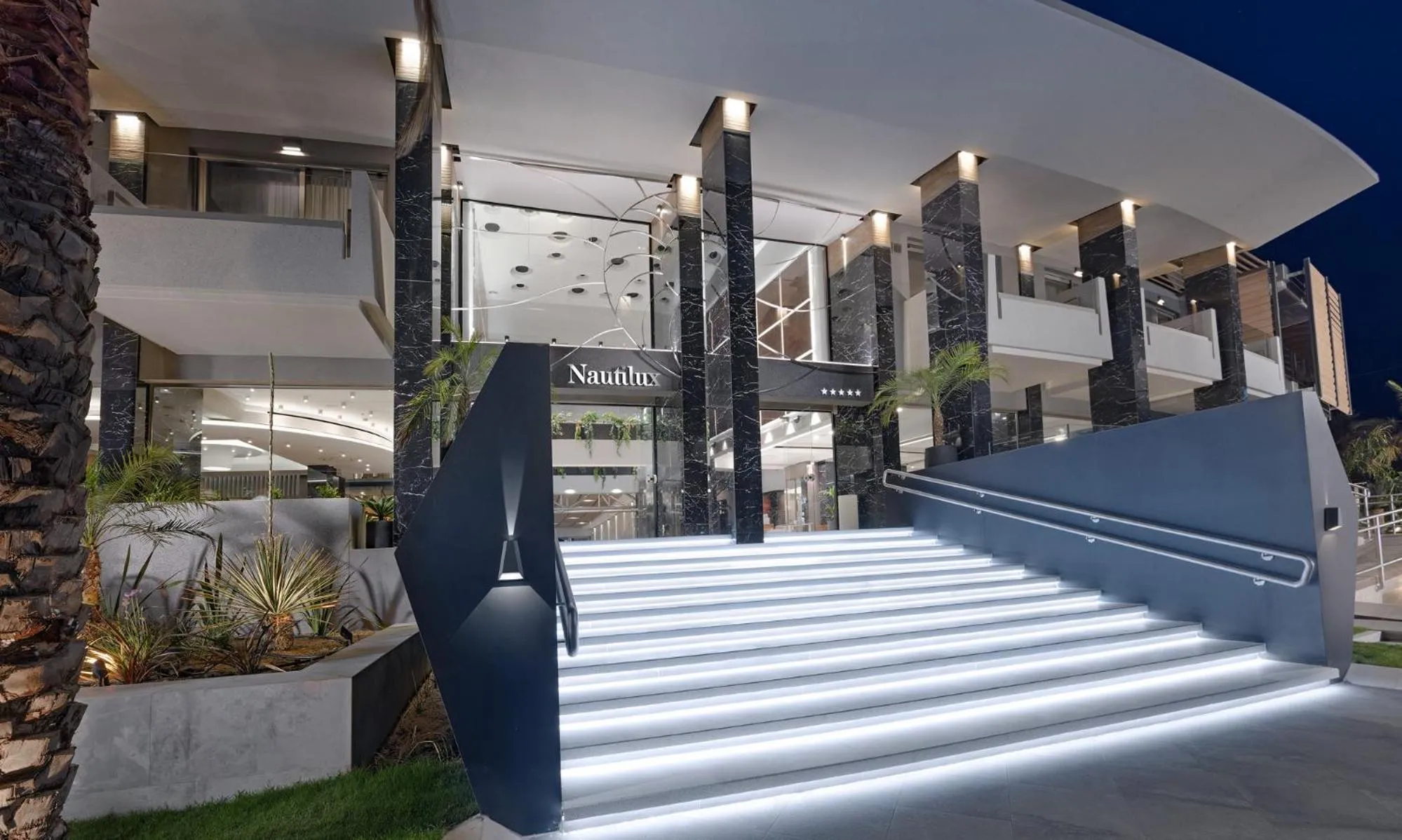 Facade/entrance in Nautilux Rethymno by Mage Hotels