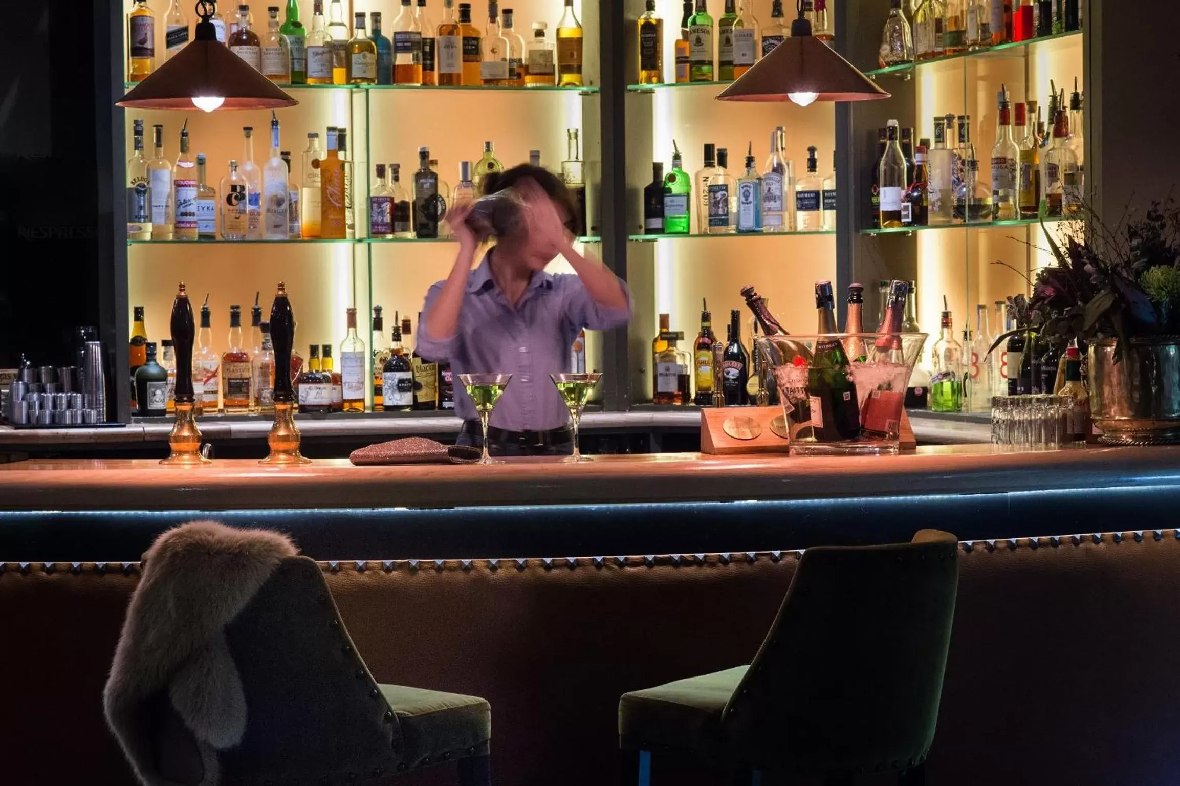 Lounge or bar in Kings Head Lounge or bar in Kings Head