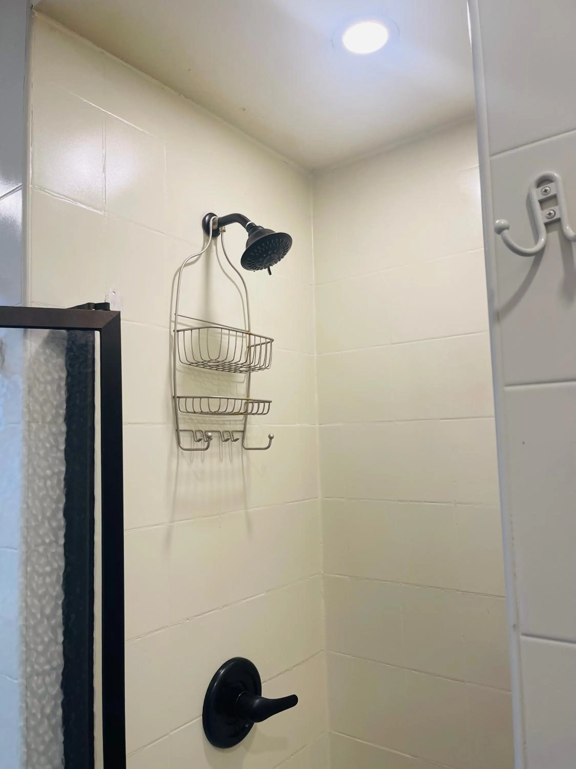 Shower in KAMA CENTRAL PARK