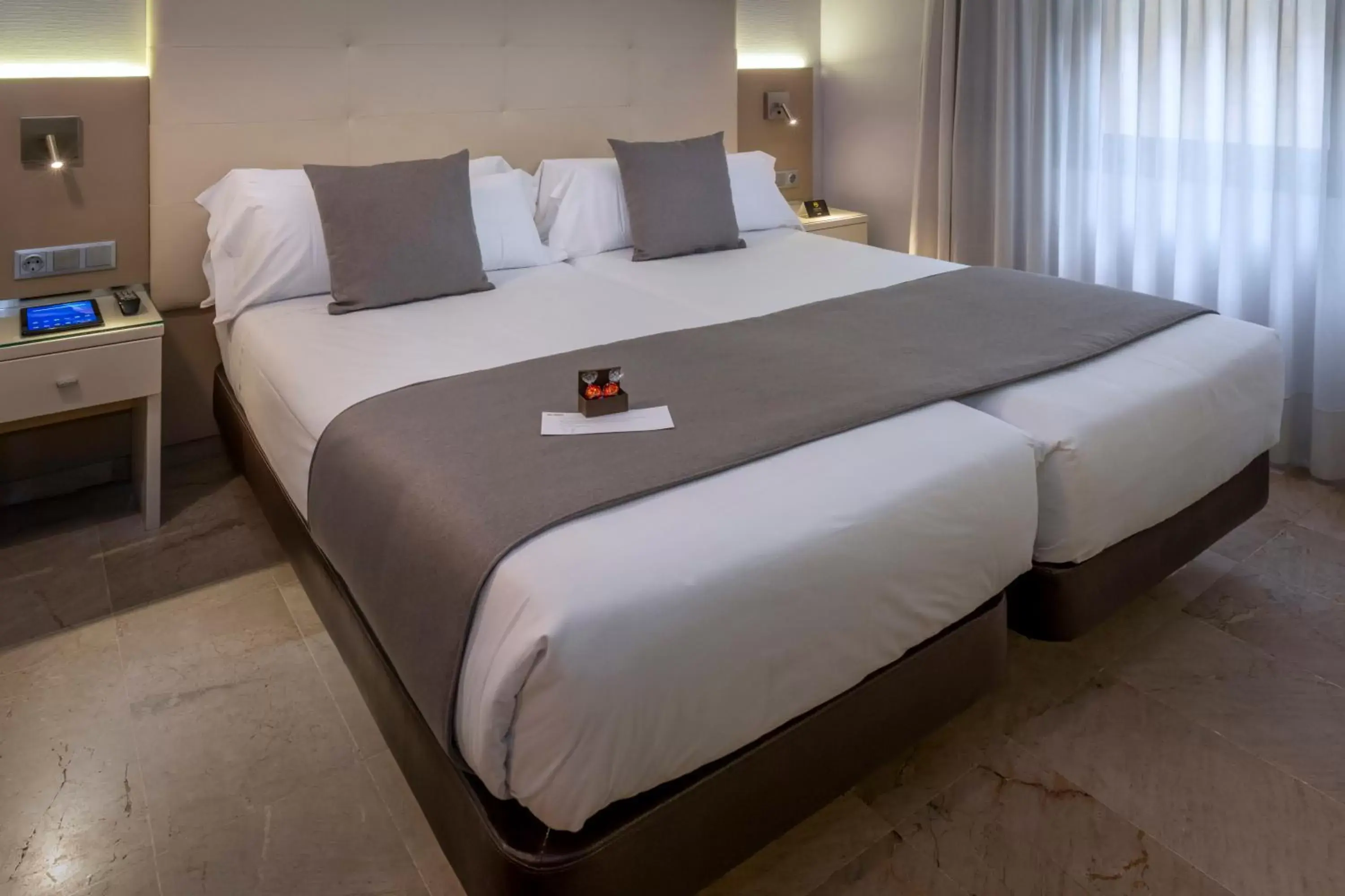 Bed in Hotel Serhs del Port