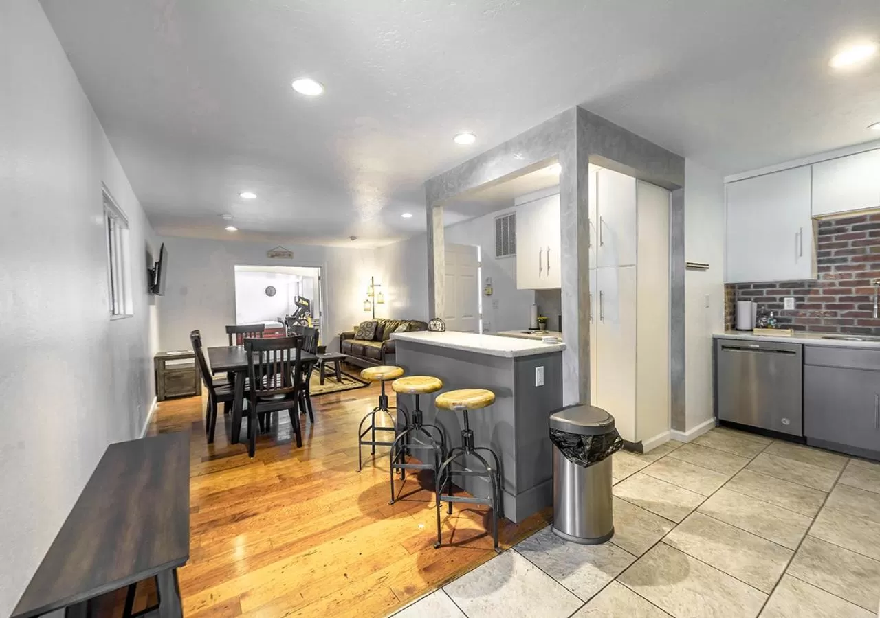 Kitchen or kitchenette in Resthaven Tahoe