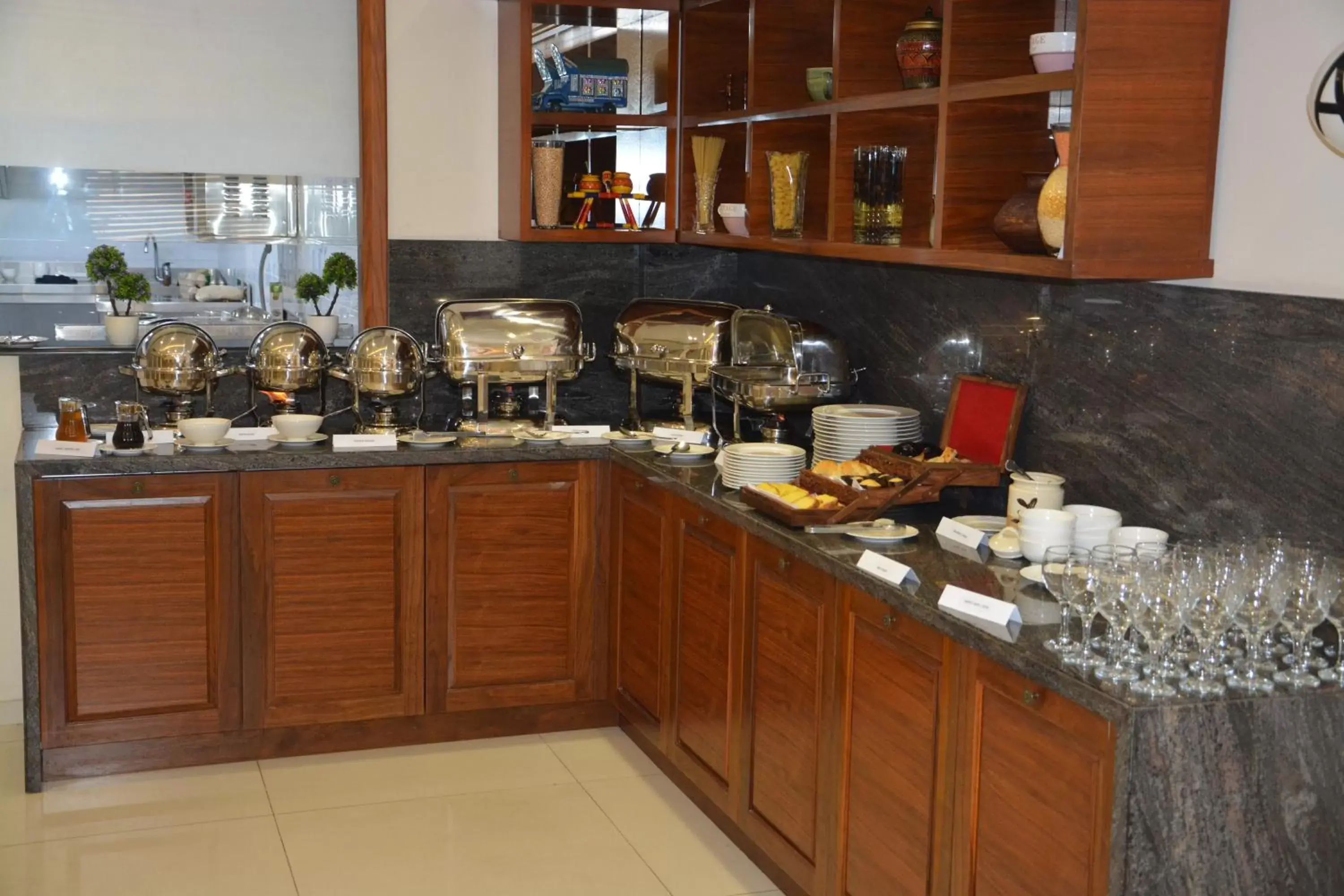 Buffet breakfast, Restaurant/Places to Eat in Avari Xpress Faisalabad