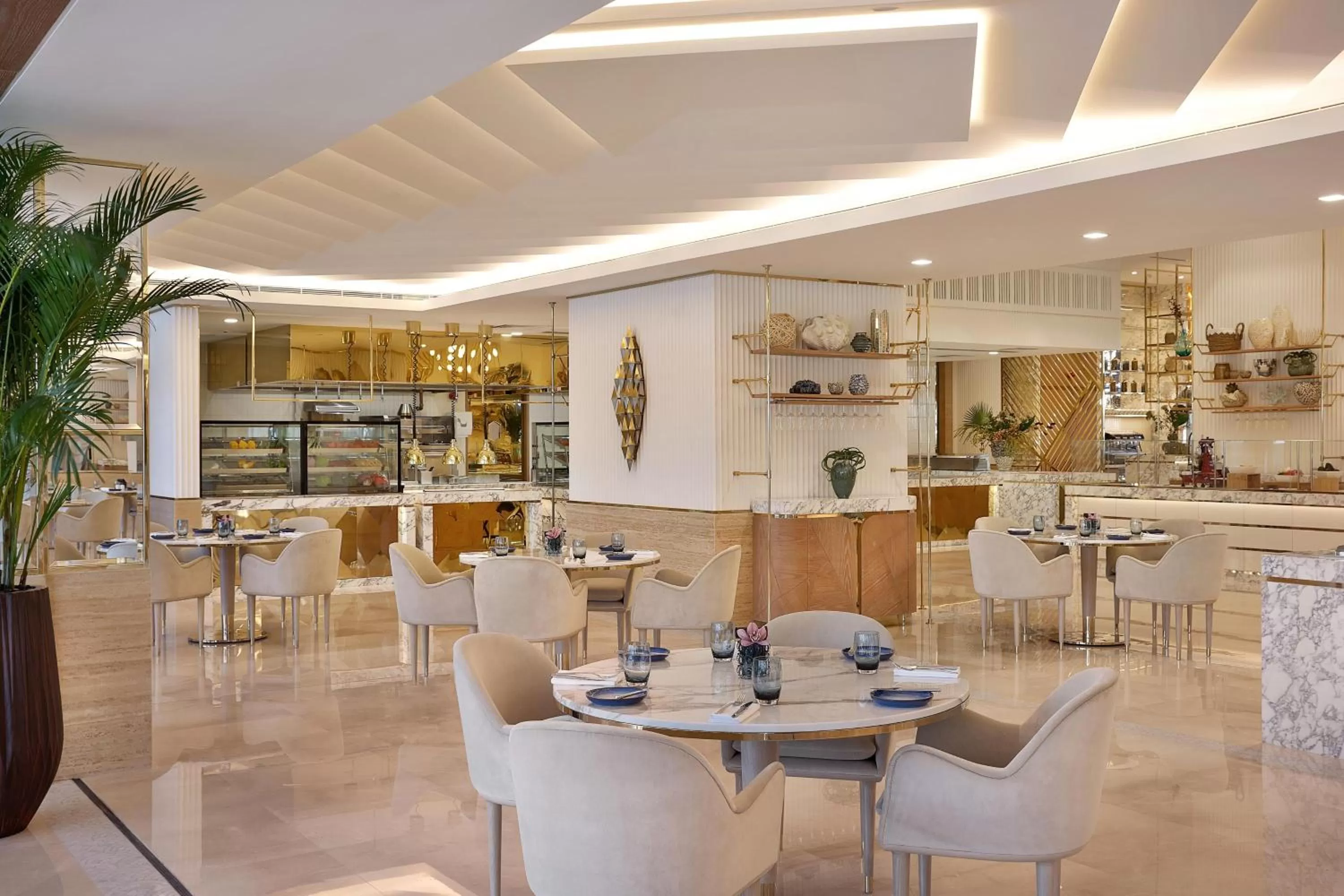 Restaurant/places to eat in The St. Regis Dubai, The Palm