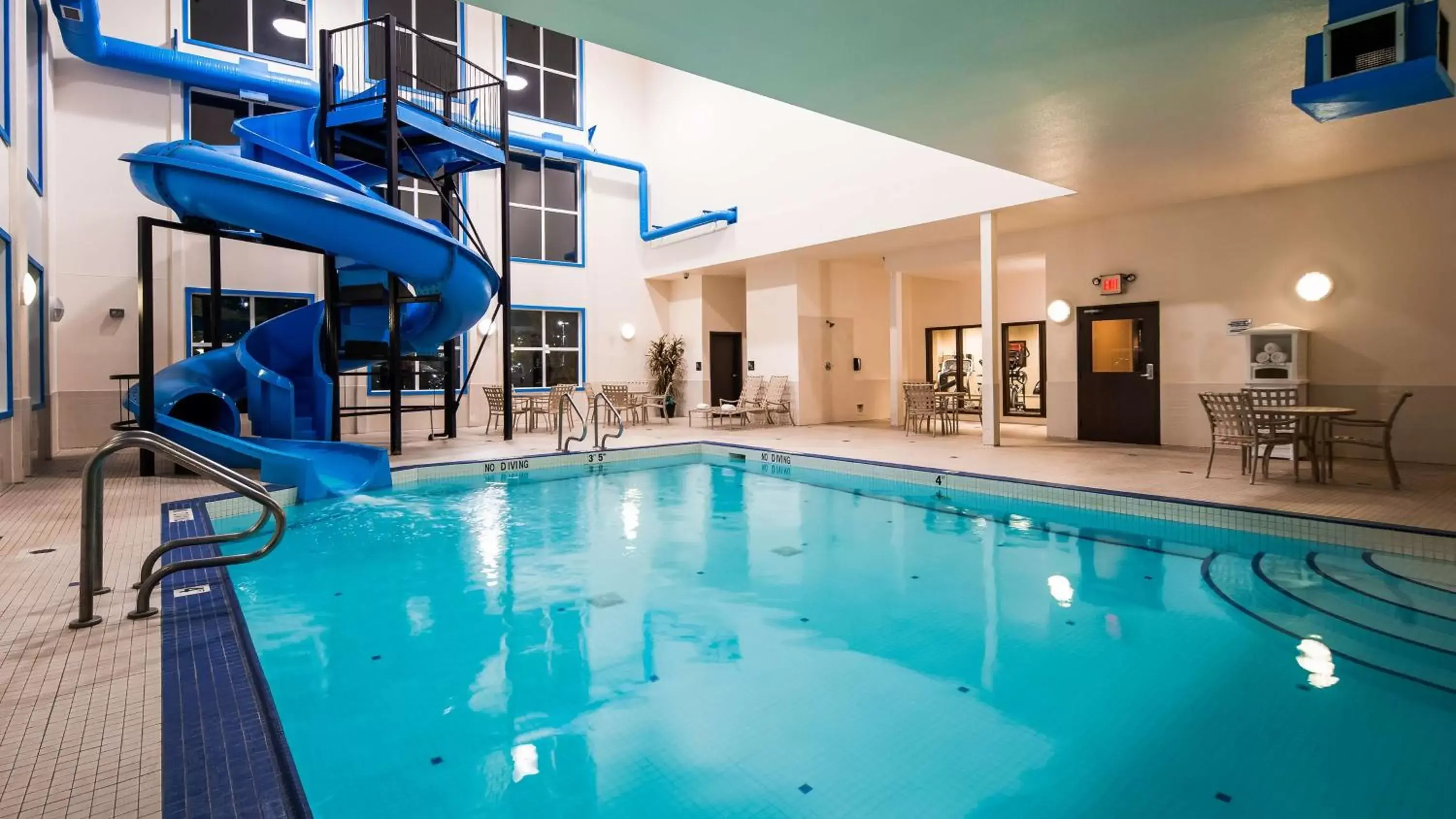 Pool view, Swimming Pool in Best Western Plus South Edmonton Inn & Suites