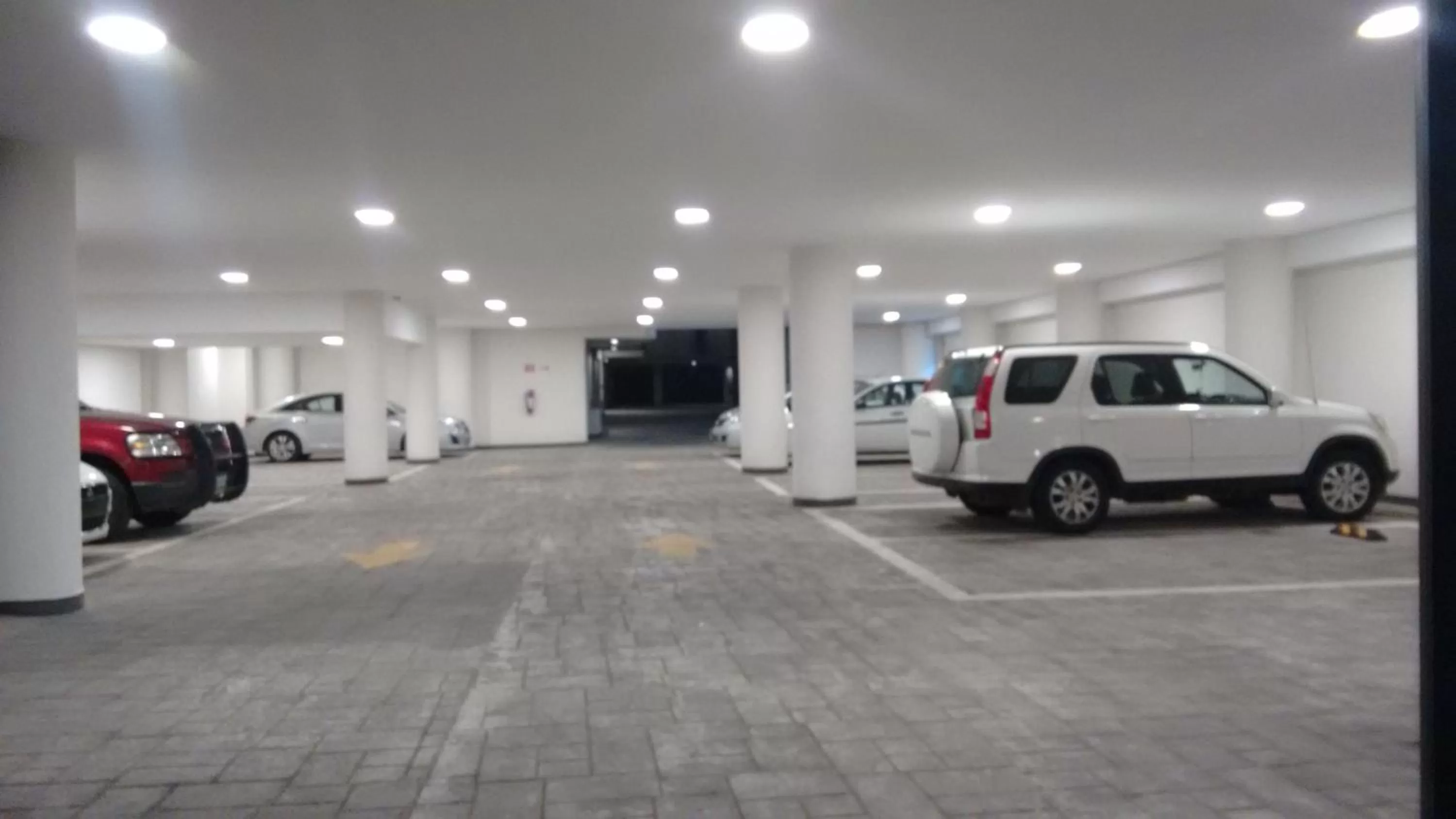 Parking in Hotel 5 de Mayo