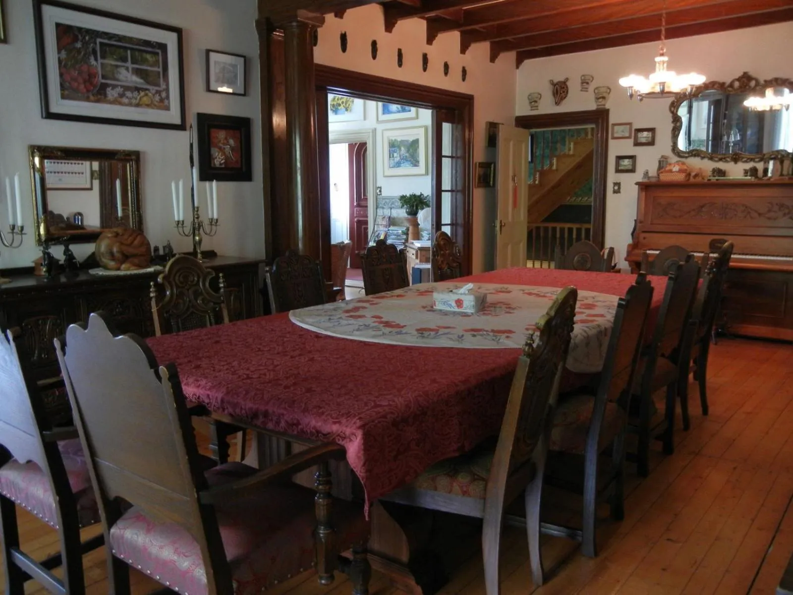 Dining area in Auberge du Sault-à-la-Puce