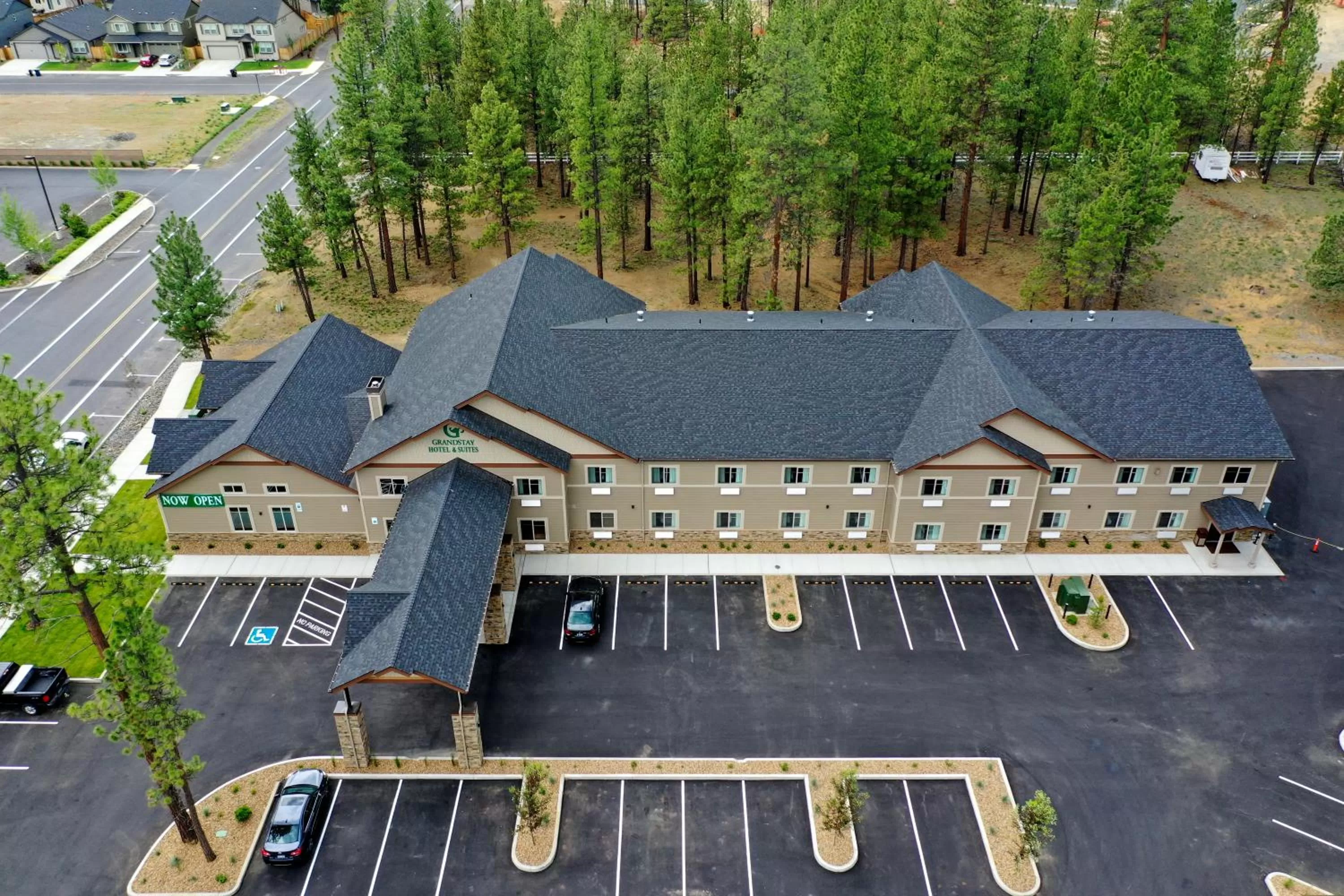 Property building in GrandStay Hotel & Suites