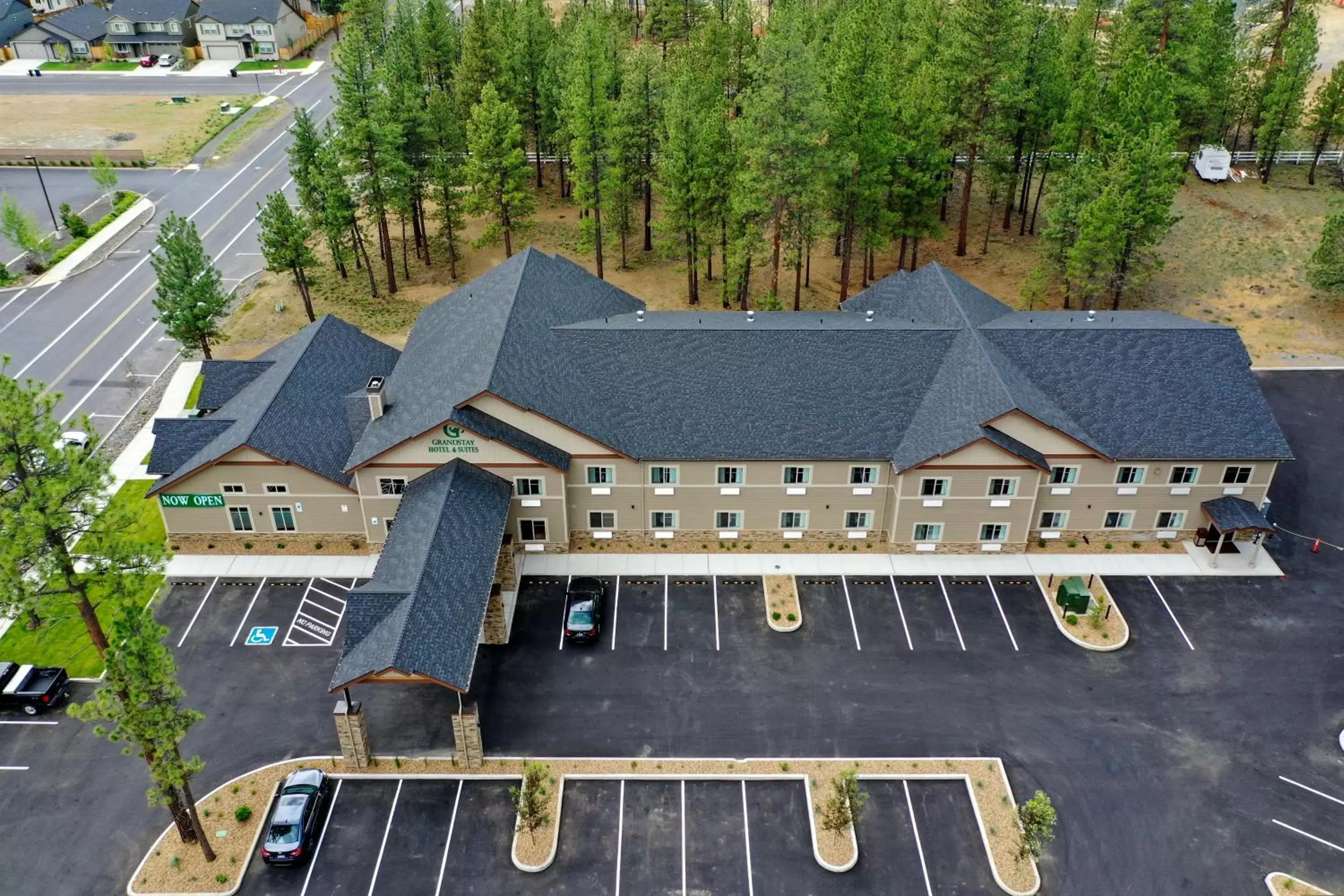 Property building in GrandStay Hotel & Suites Property building in GrandStay Hotel & Suites