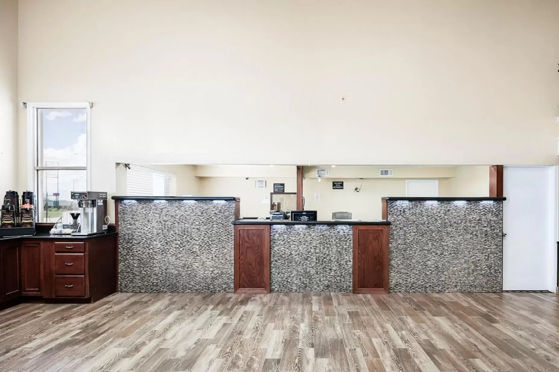 Lobby or reception in Super 8 by Wyndham Elk City Lobby or reception in Super 8 by Wyndham Elk City