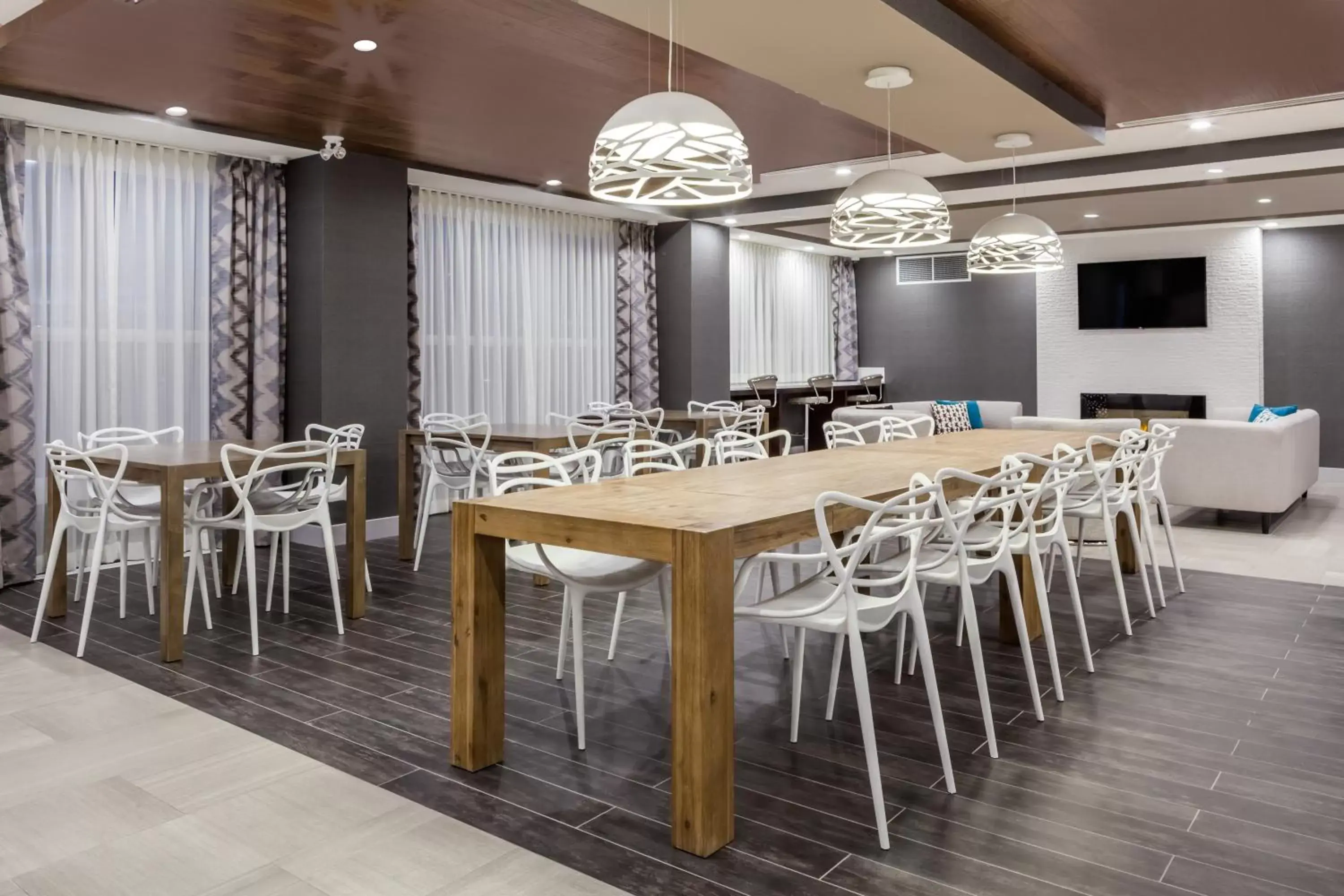 Continental breakfast in Best Western Plus Airdrie Gateway Continental breakfast in Best Western Plus Airdrie Gateway