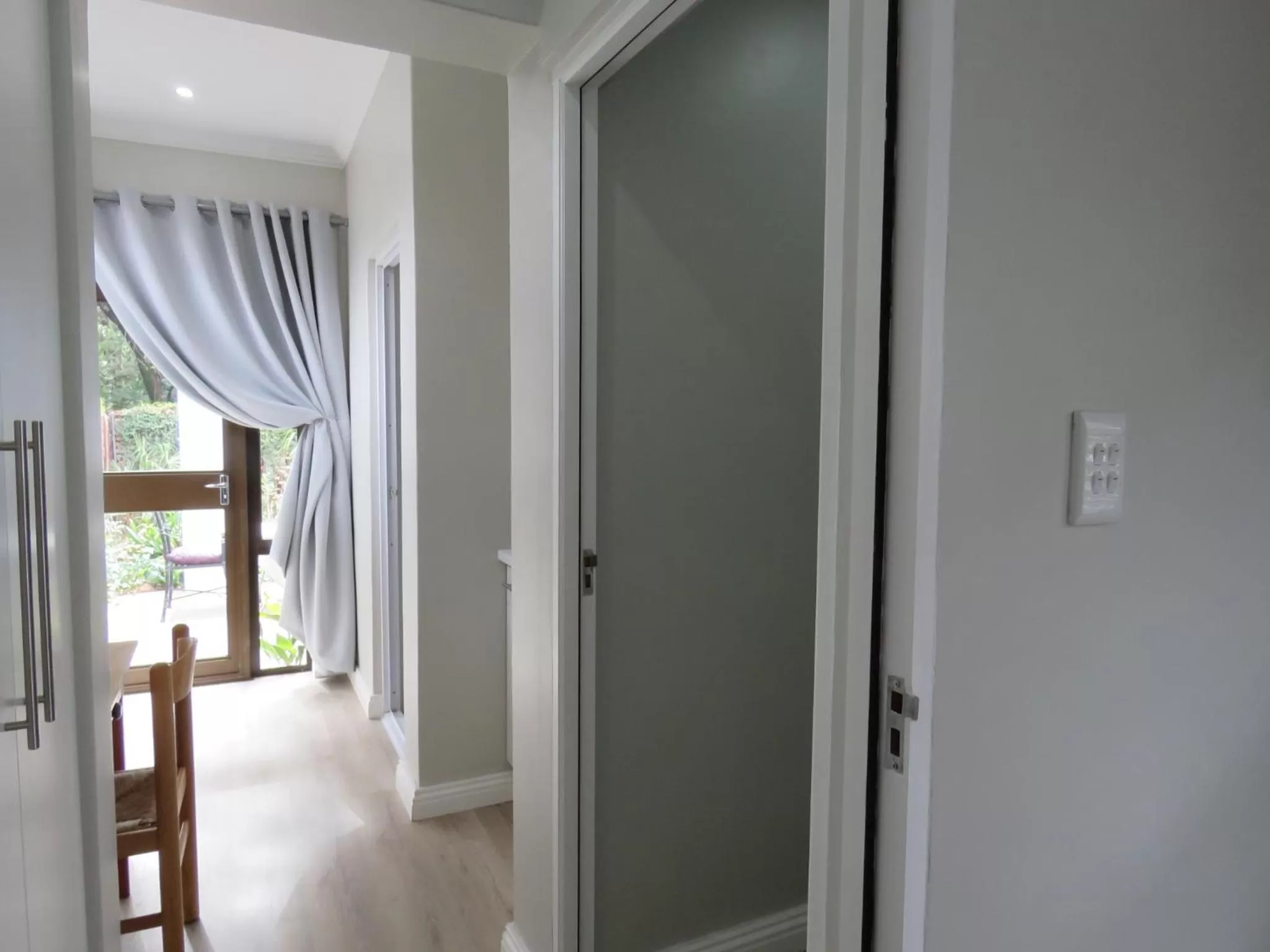 Shower in Jedidja Bed and Breakfast