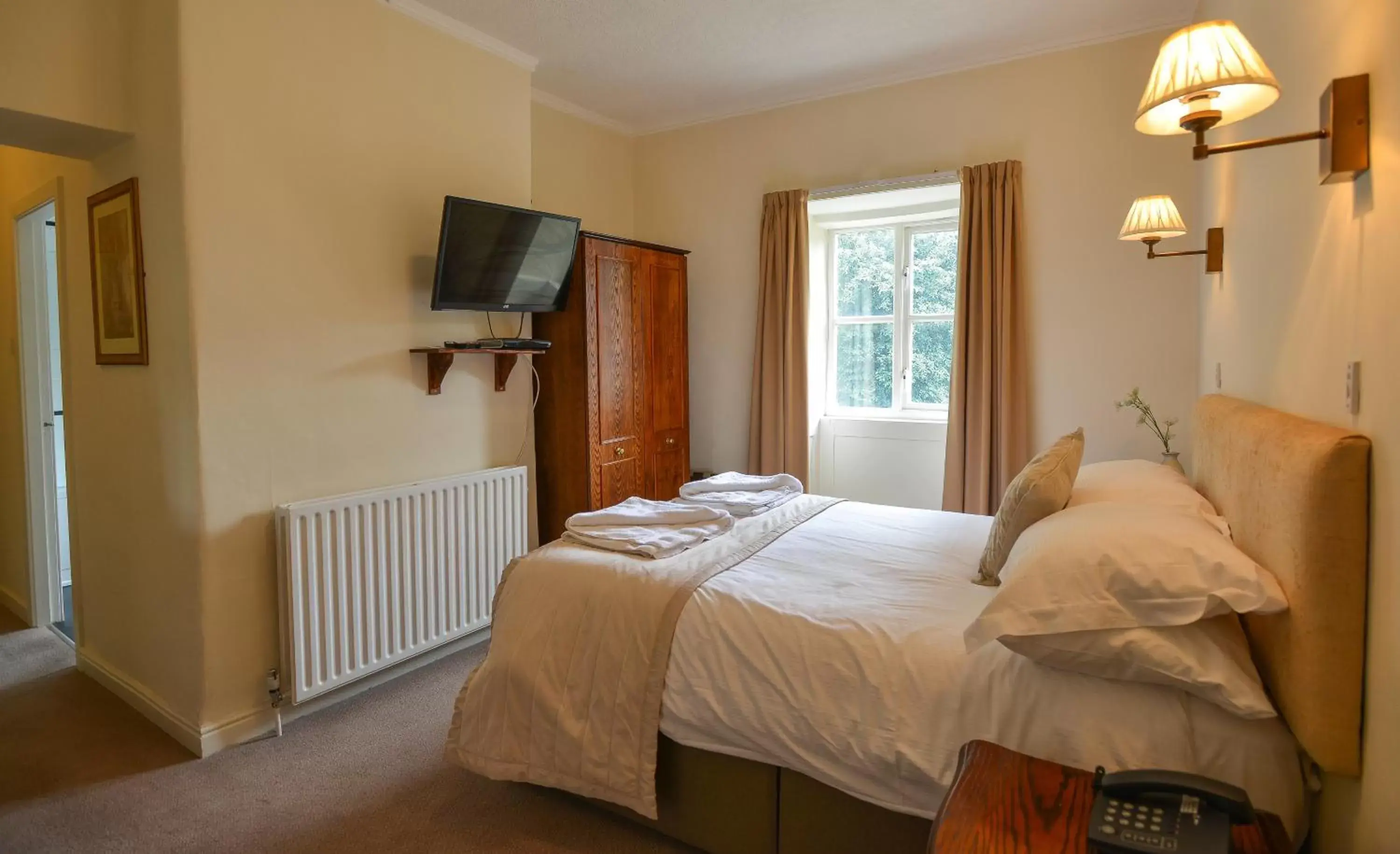 Bed, Room Photo in Steeton Hall Hotel & Restaurant