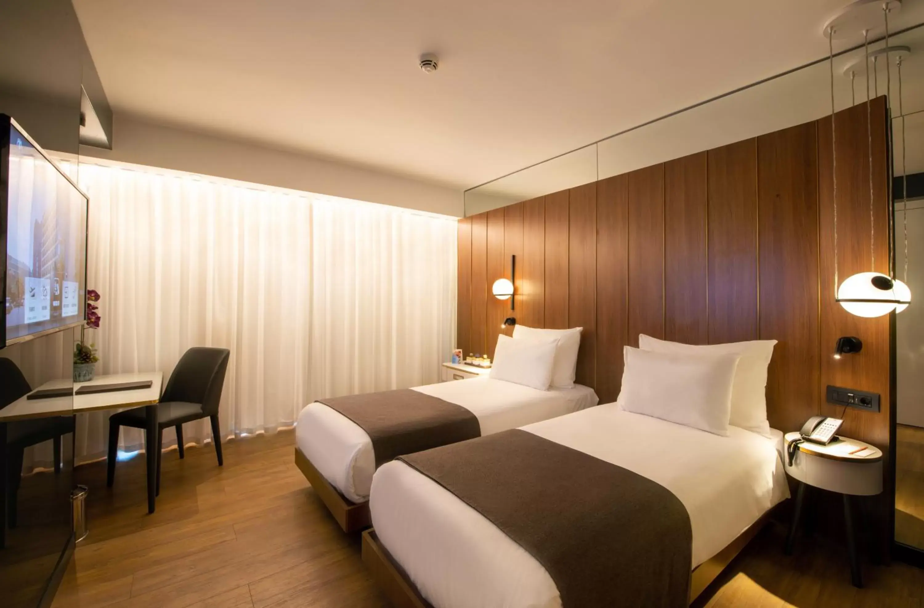 Photo of the whole room, Bed in The Craton Hotel Sisli