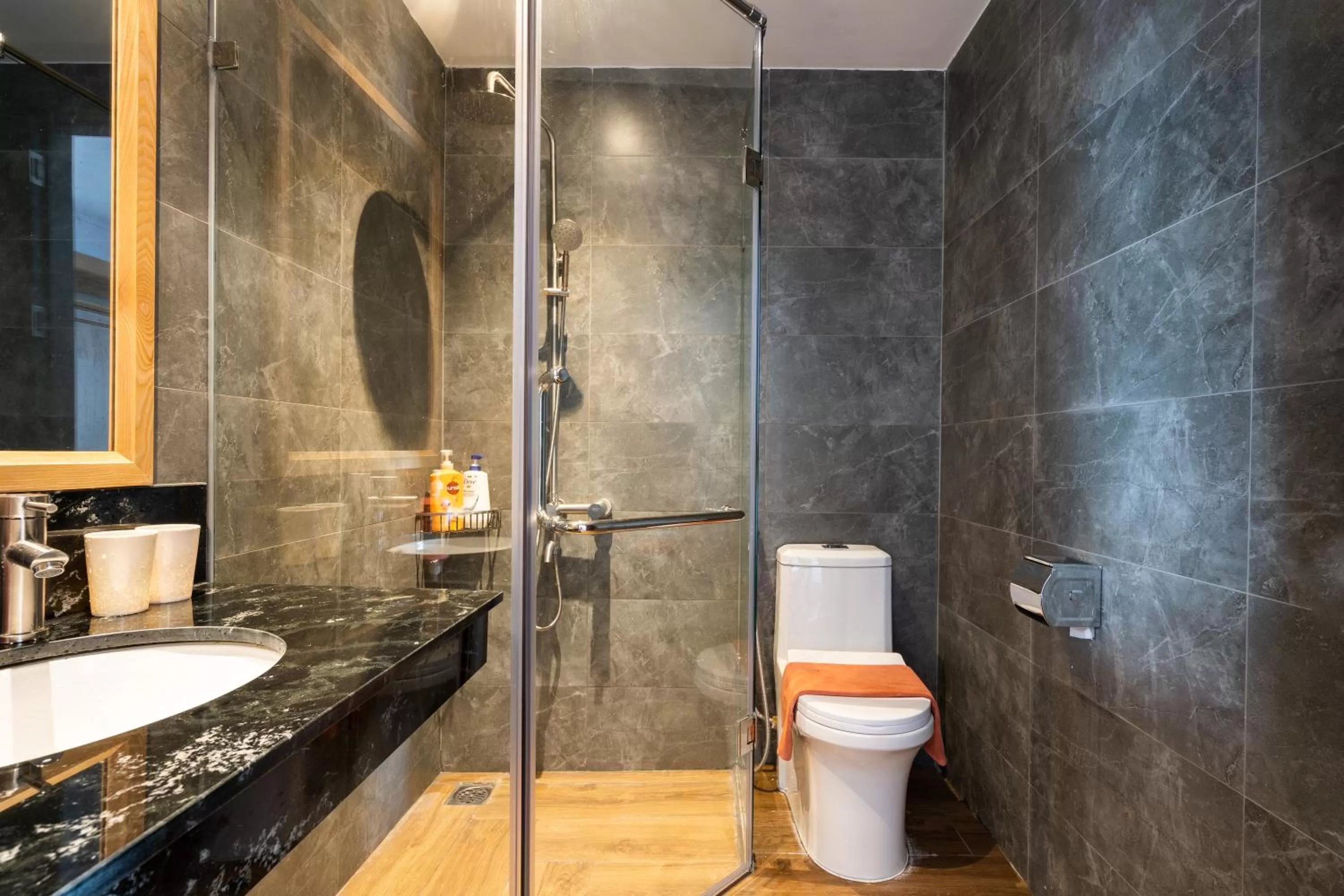 Shower in Haven Hut Hotel