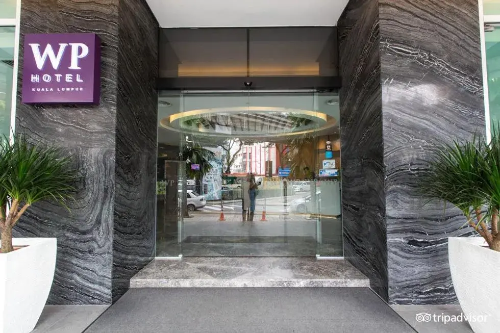 Facade/entrance in WP Hotel