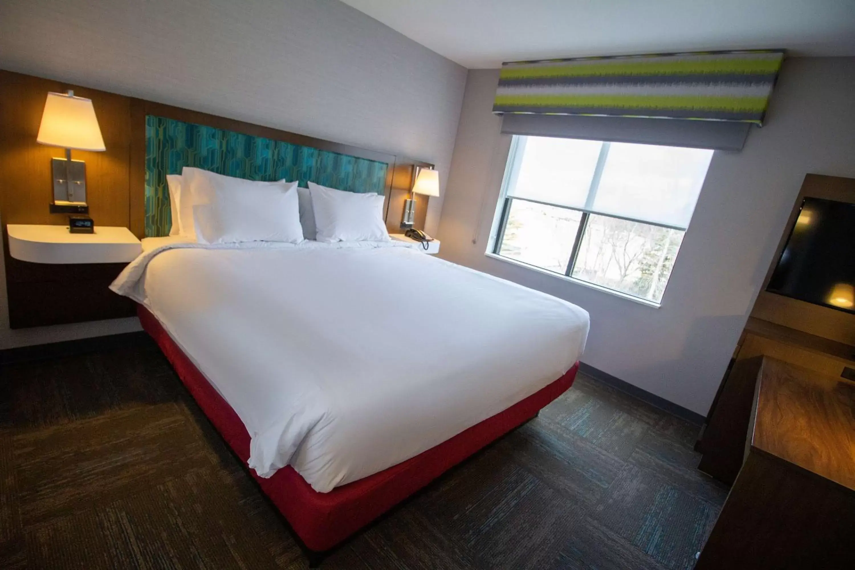 Bed in Hampton Inn North Attleboro, Ma Bed in Hampton Inn North Attleboro, Ma