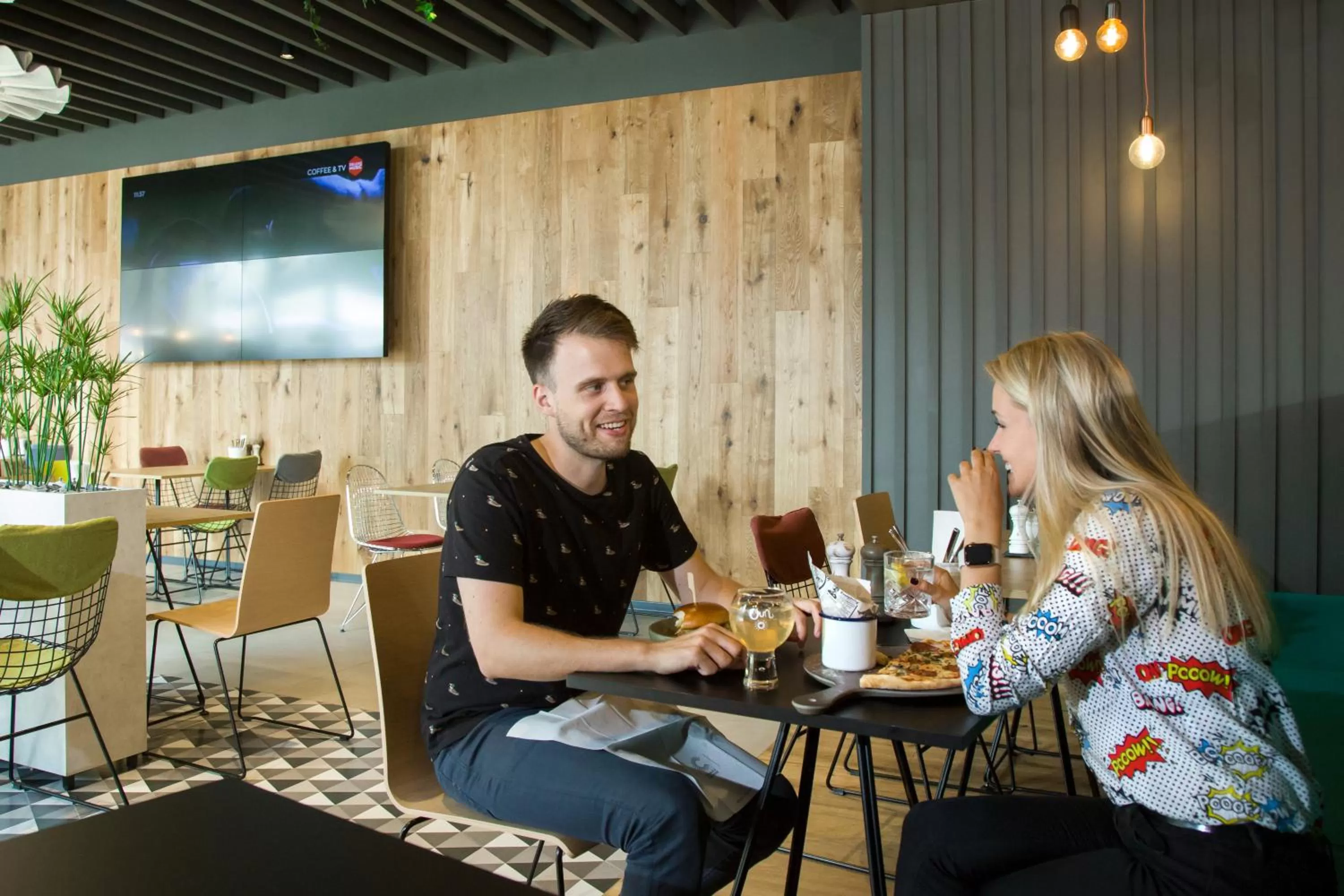 Restaurant/places to eat in ibis Tallinn Center