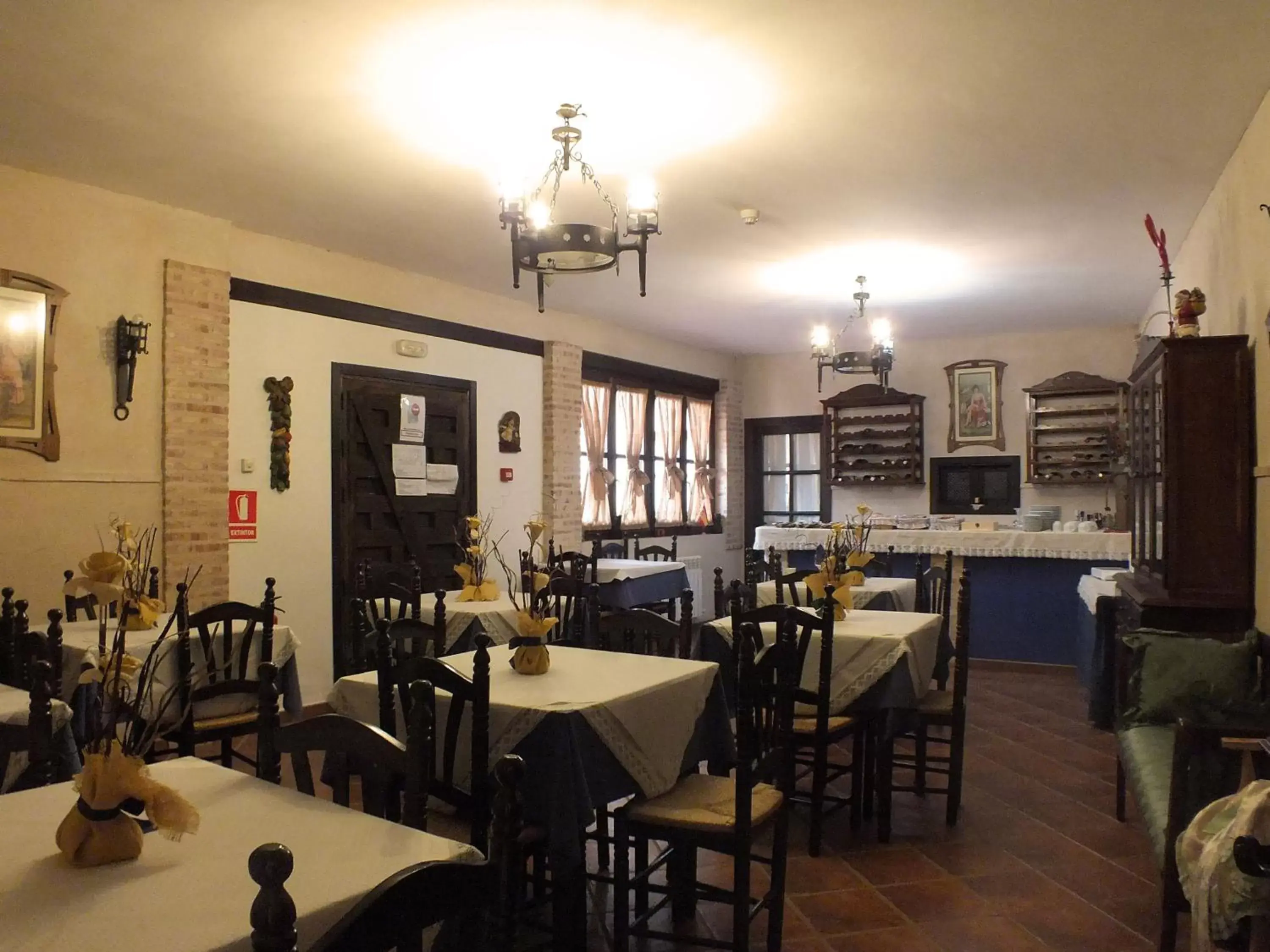 Restaurant/Places to Eat in Hotel Rural Posada Los Caballeros