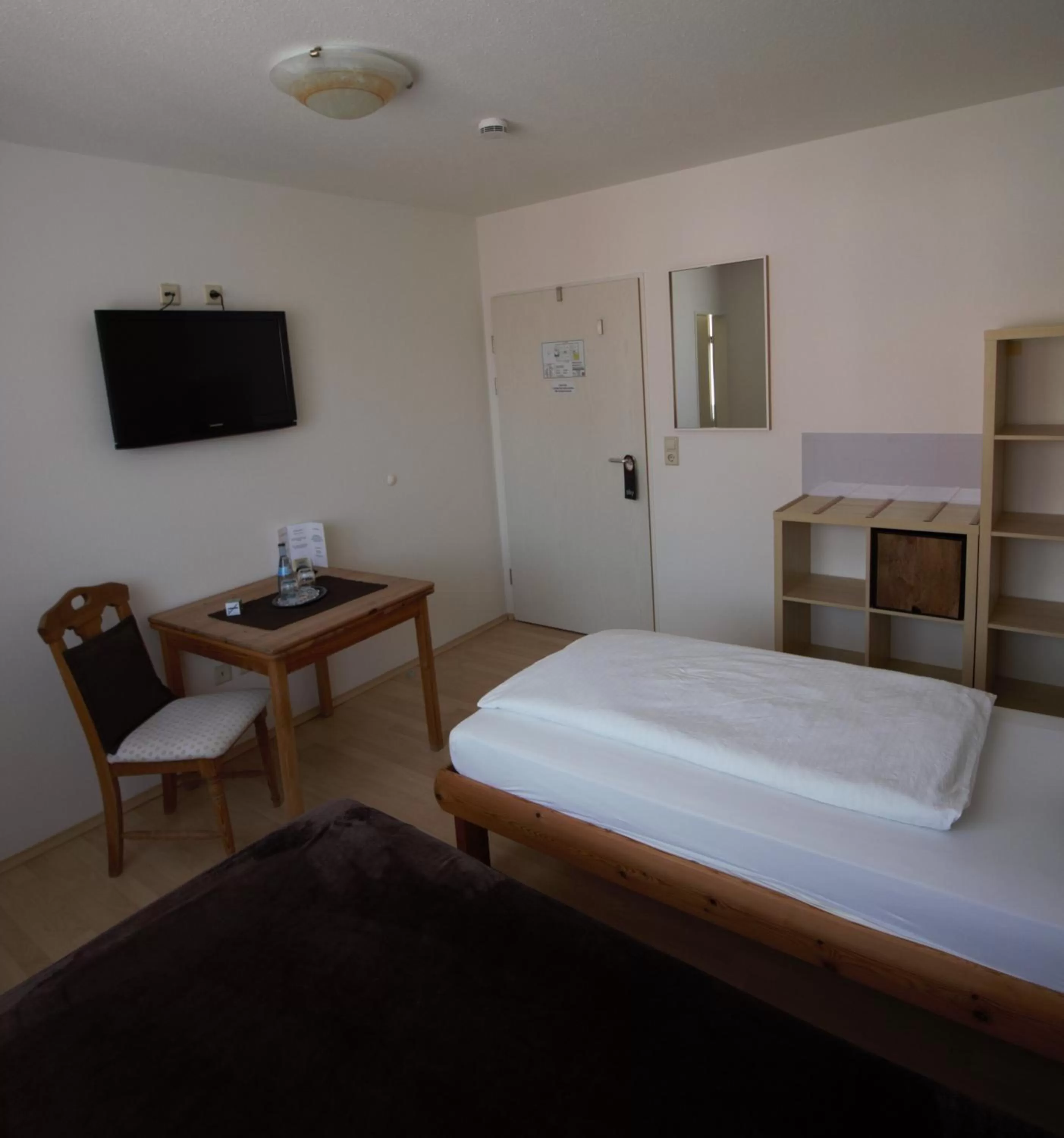 Photo of the whole room, Bed in Hotel Wirtshaus Krone