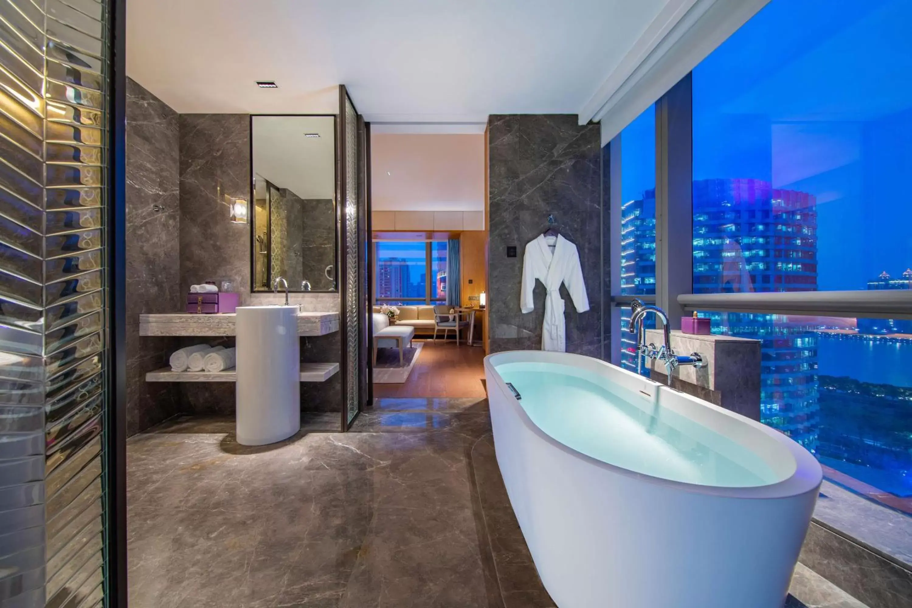 Bathroom in Conrad Guangzhou - Free shuttle between hotel and Exhibition Center during Canton Fair & Exhibitor registration Counter