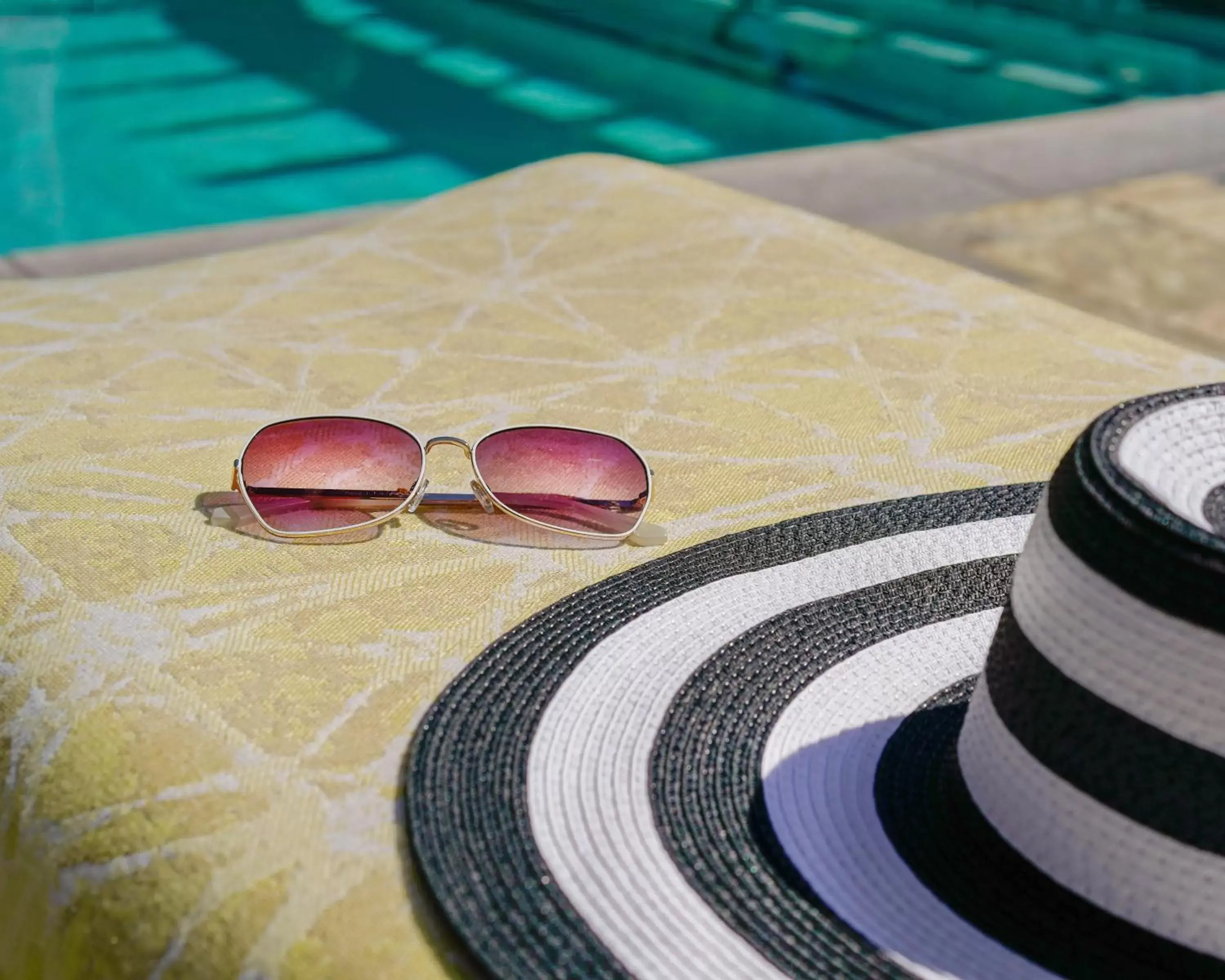 Swimming pool in Hotel Amarano Burbank-Hollywood